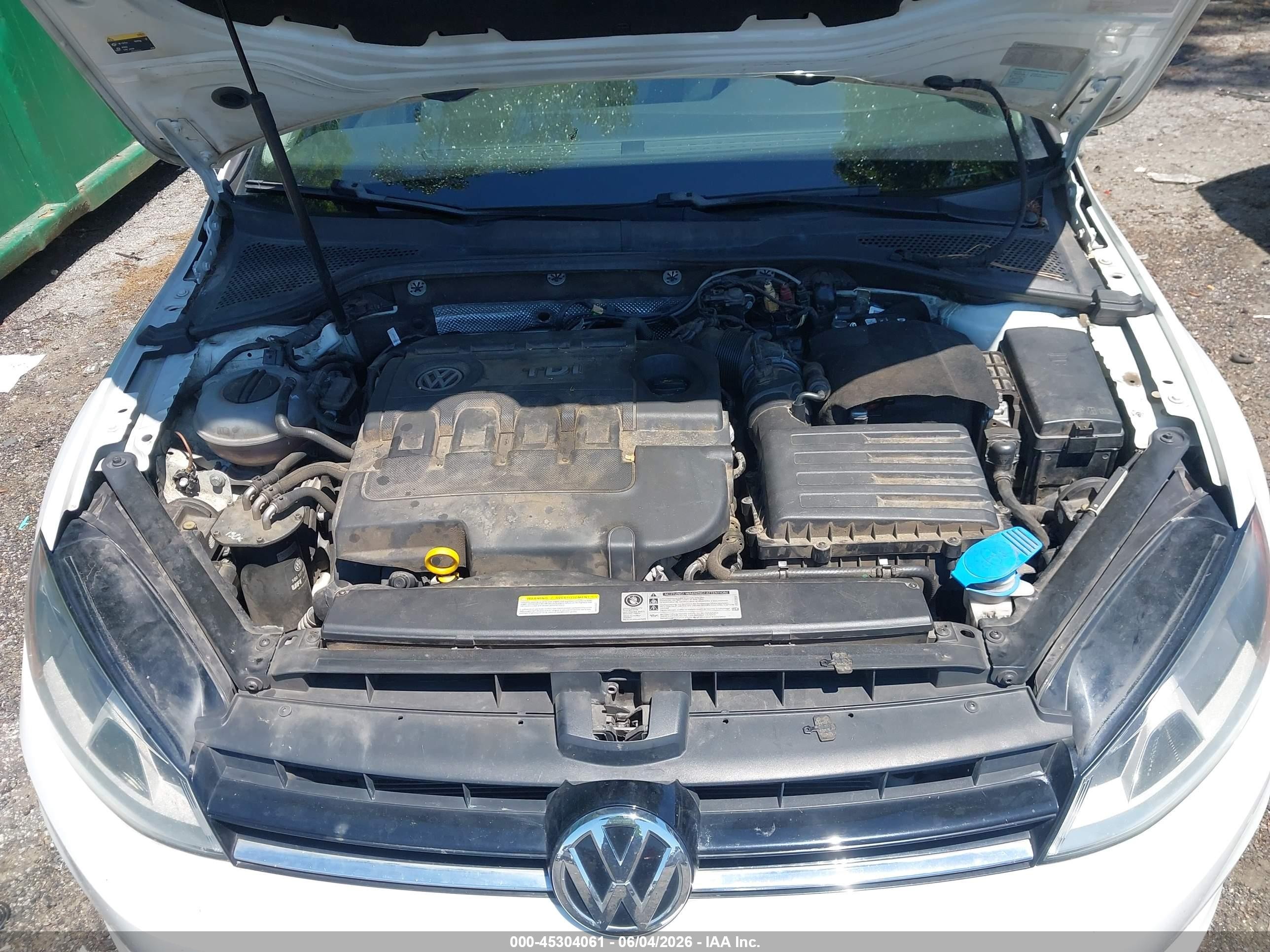 2015 Volkswagen Golf Tdi S 4-door White vin: 3VW2A7AUXFM079583