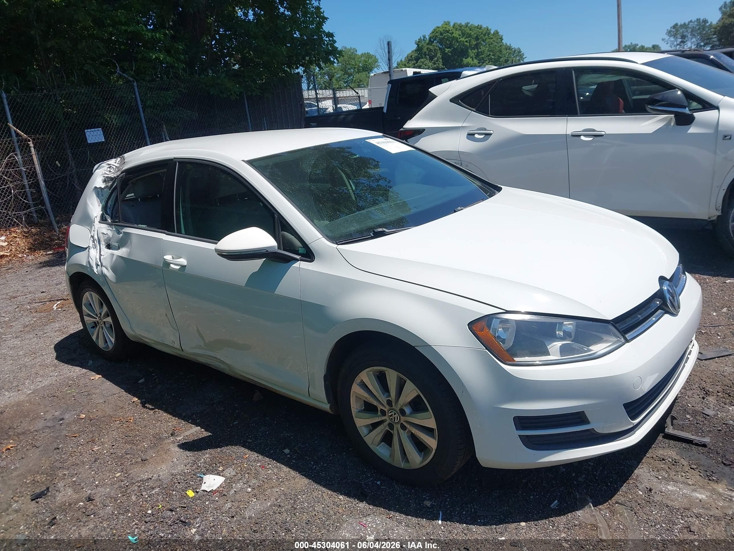 2015 Volkswagen Golf Tdi S 4-door White vin: 3VW2A7AUXFM079583