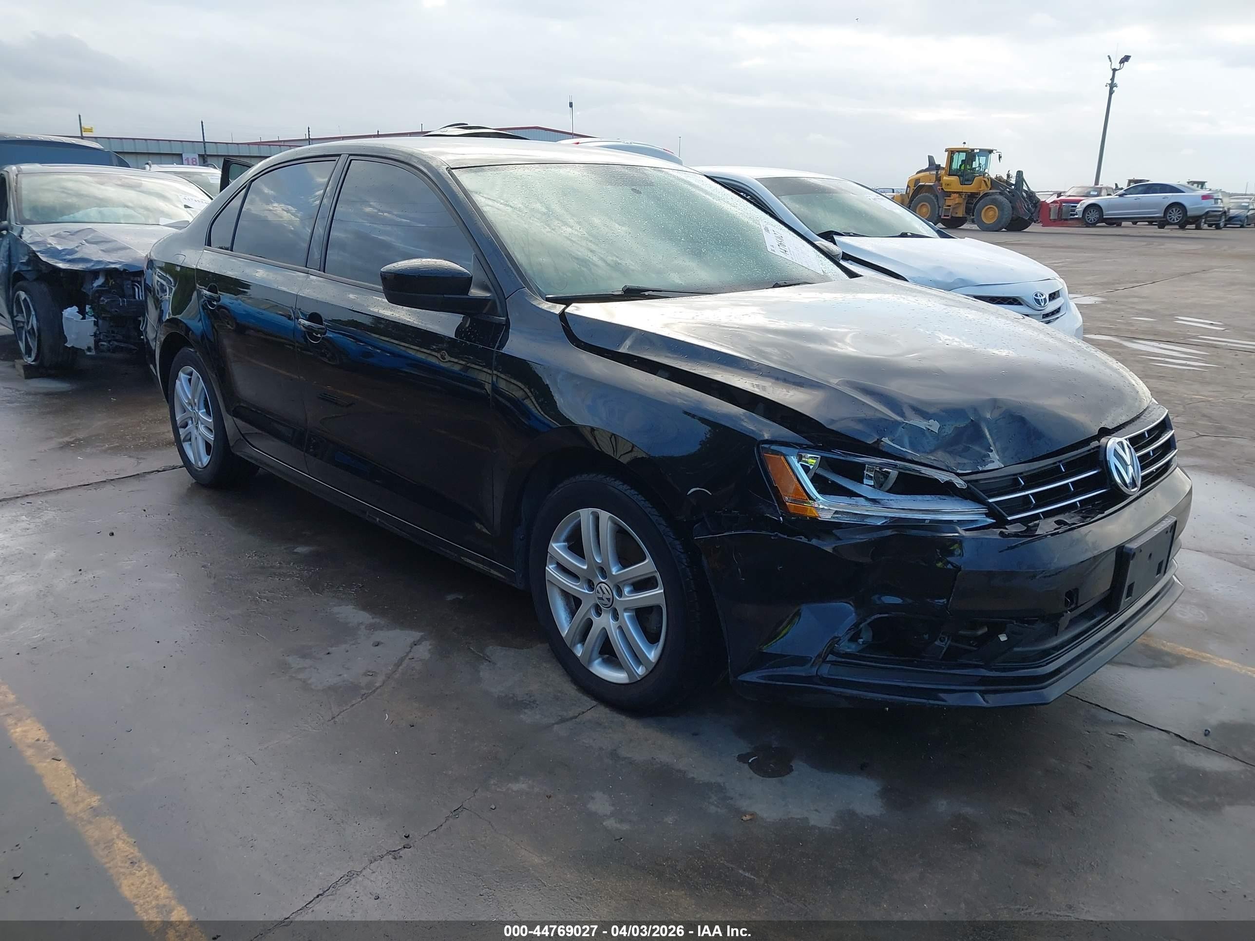 3VW2B7AJ0JM244519