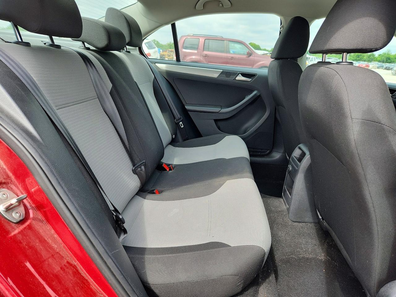 2017 Volkswagen Jetta S Красный vin: 3VW2B7AJ1HM284232