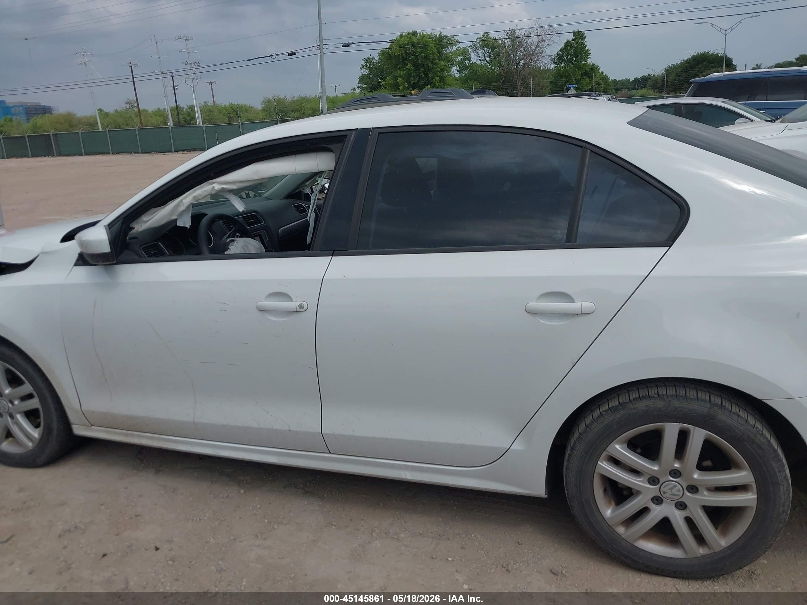 2018 Volkswagen Jetta 1.4t S Белый vin: 3VW2B7AJ2JM253075