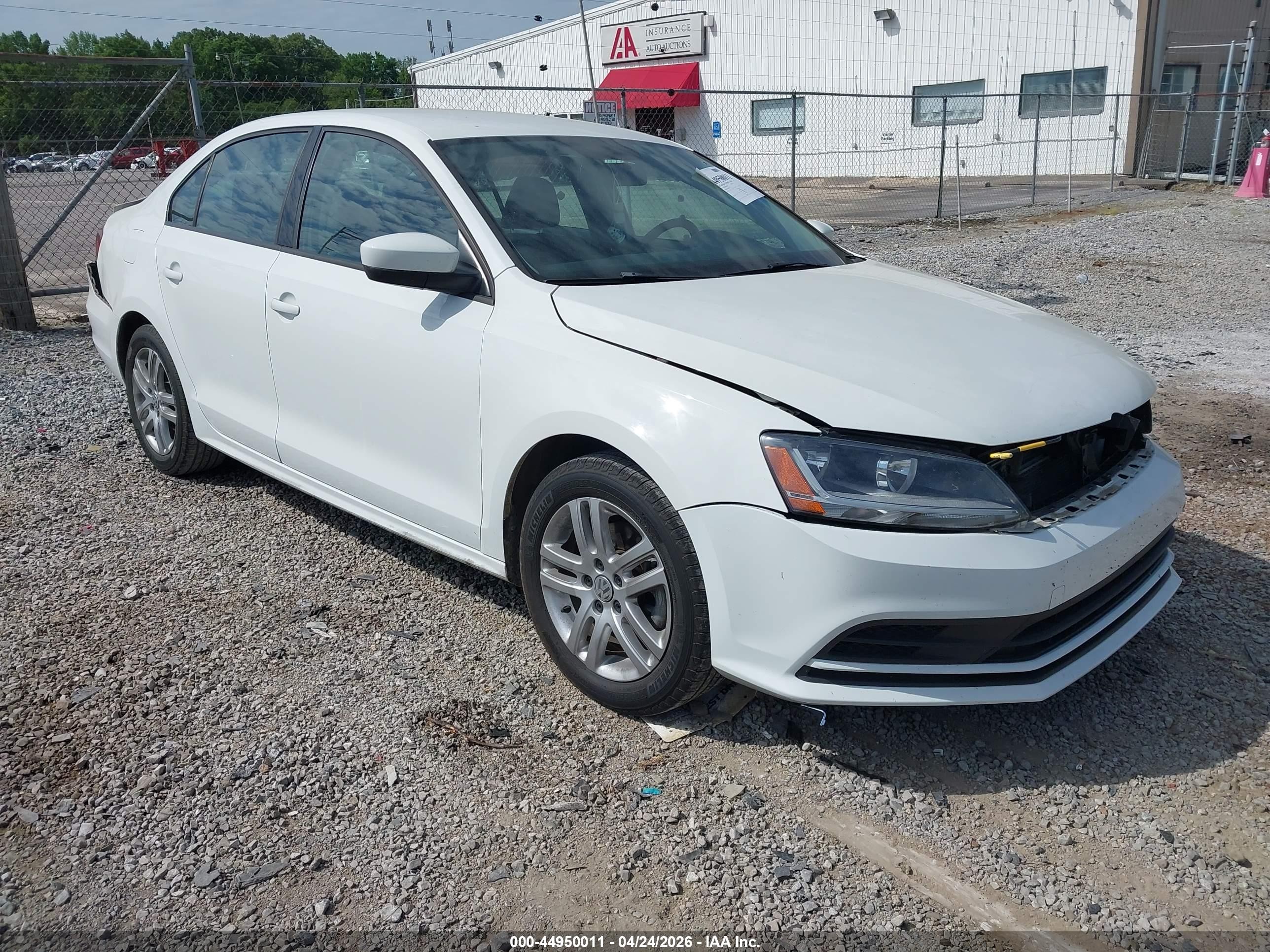 3VW2B7AJ3JM203933