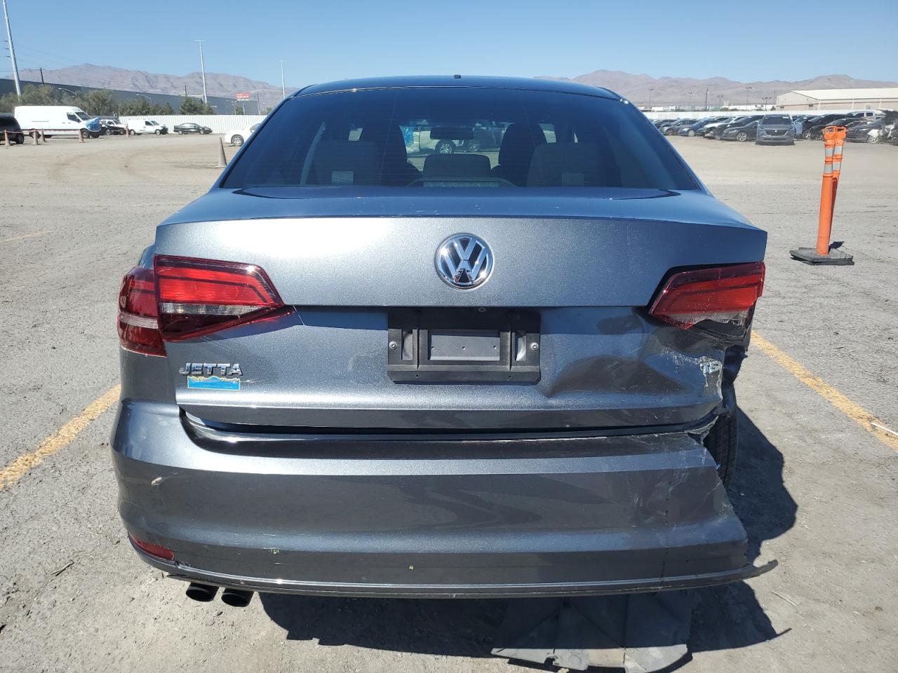 2018 Volkswagen Jetta S Серый vin: 3VW2B7AJ4JM232695