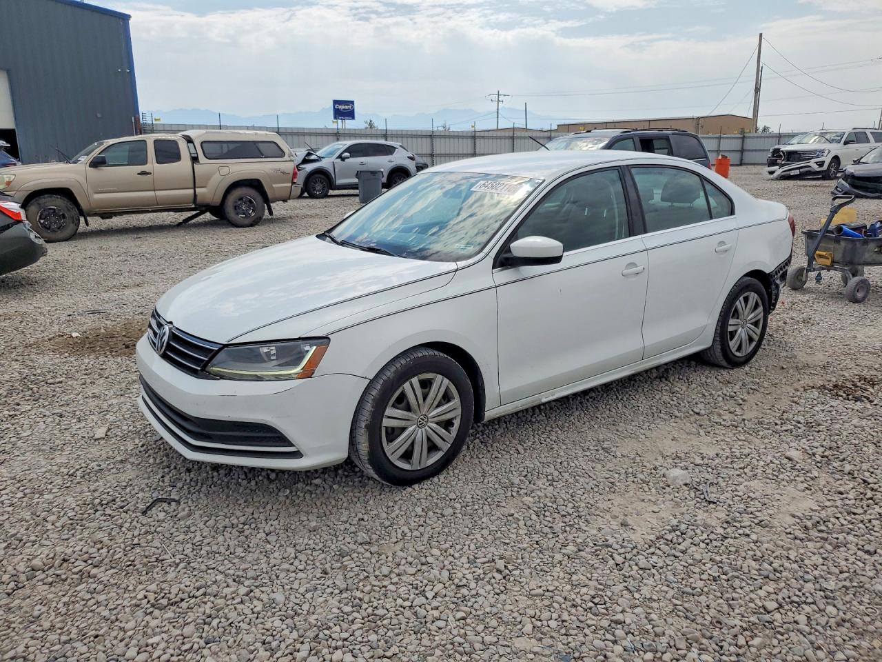 3VW2B7AJ5HM214667