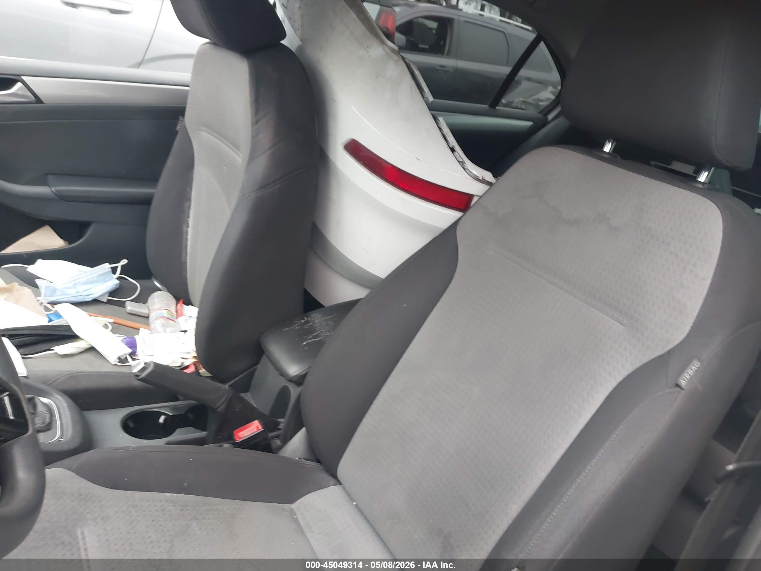 2017 Volkswagen Jetta 1.4t S Белый vin: 3VW2B7AJ7HM396159