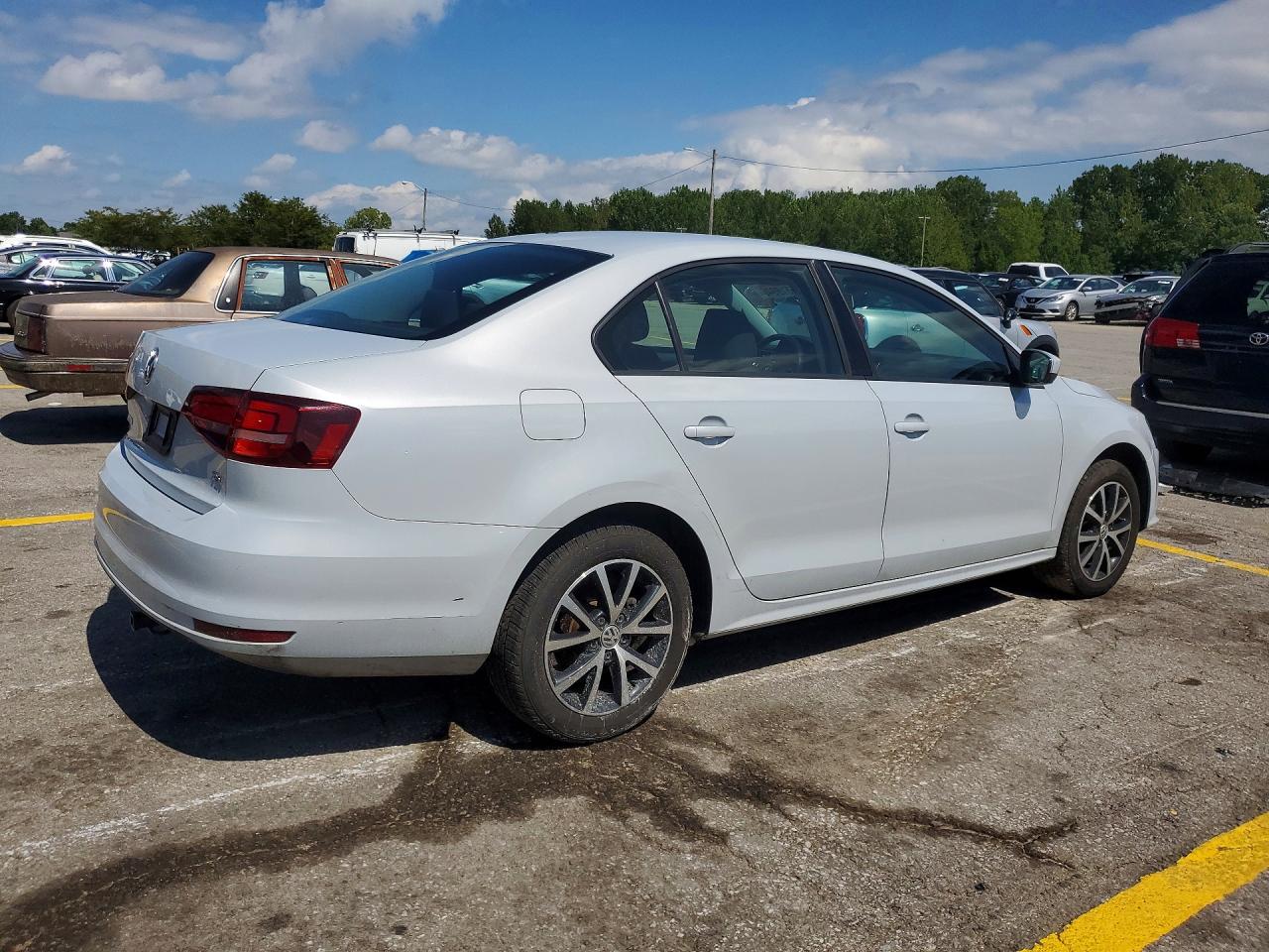 2018 Volkswagen Jetta S Gray vin: 3VW2B7AJ9JM258564