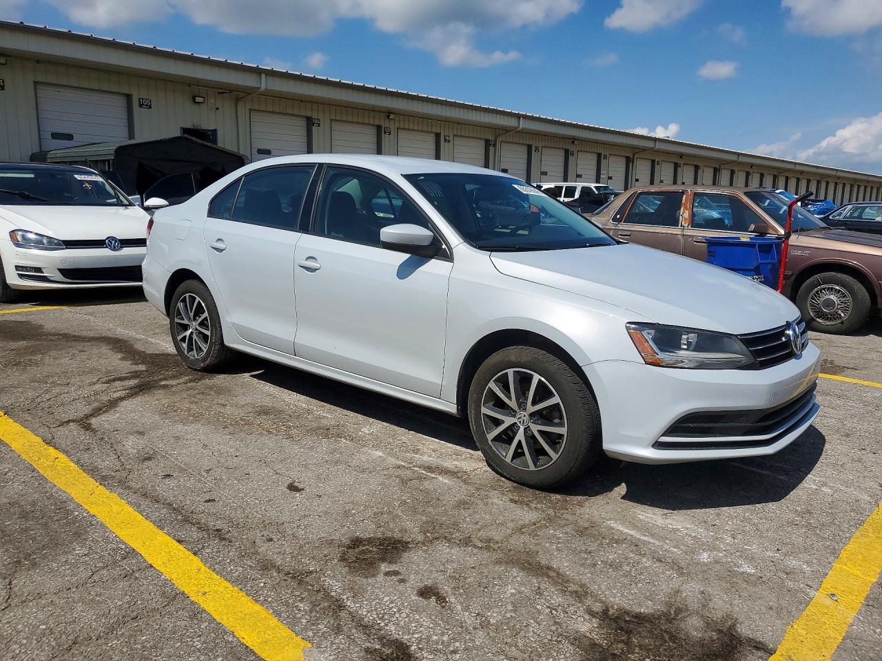 2018 Volkswagen Jetta S Gray vin: 3VW2B7AJ9JM258564
