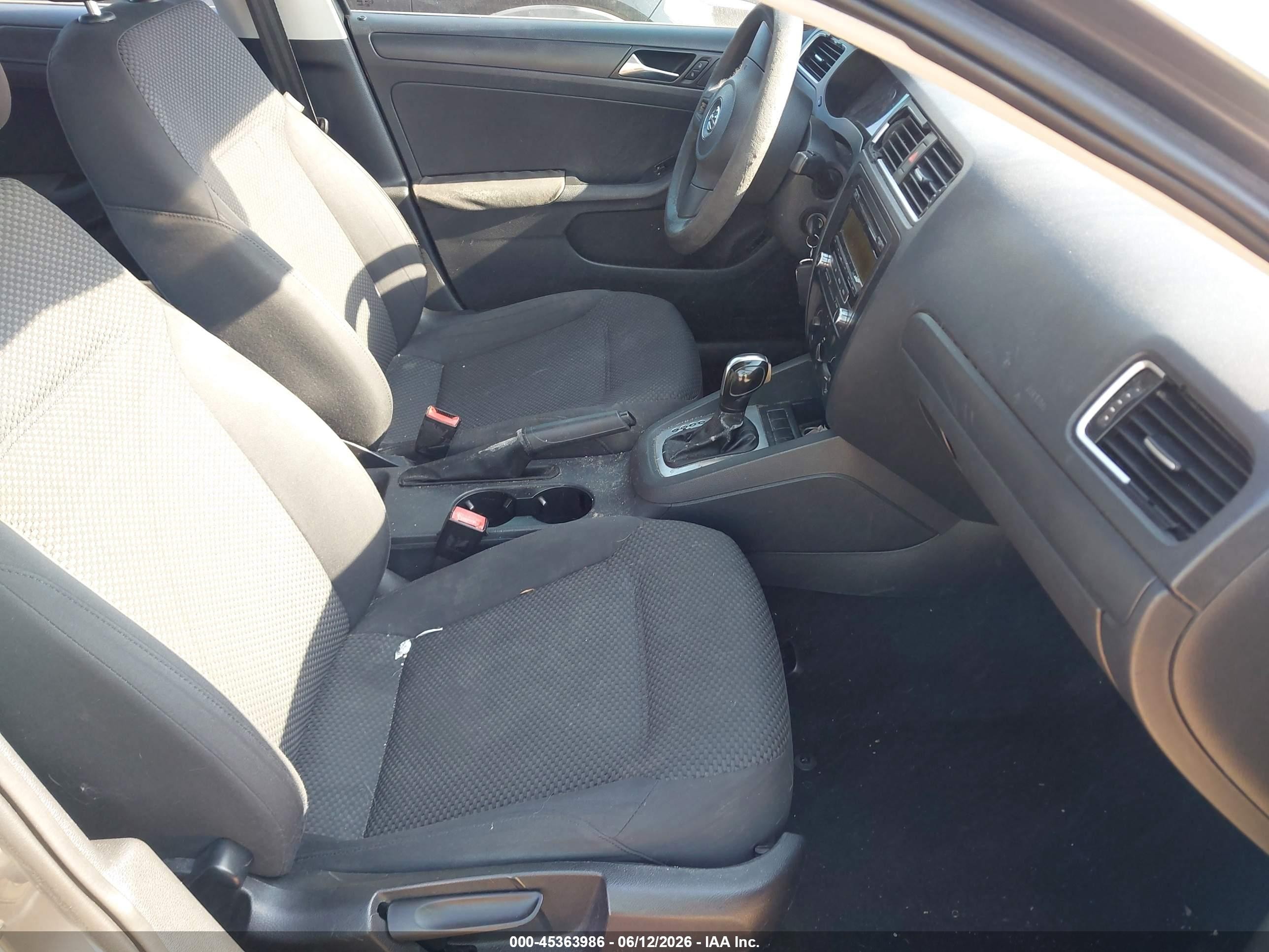 2011 Volkswagen Jetta 2.0l S Gray vin: 3VW2K7AJ0BM010107