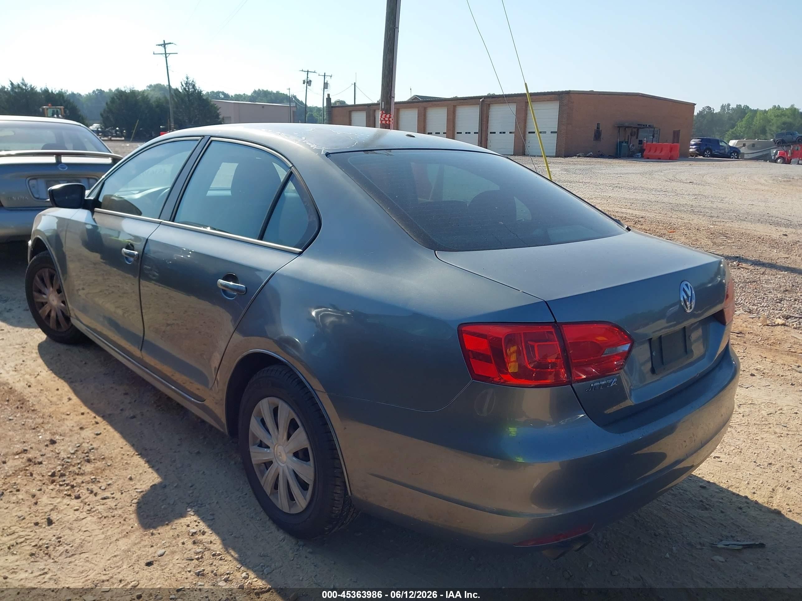 2011 Volkswagen Jetta 2.0l S Gray vin: 3VW2K7AJ0BM010107