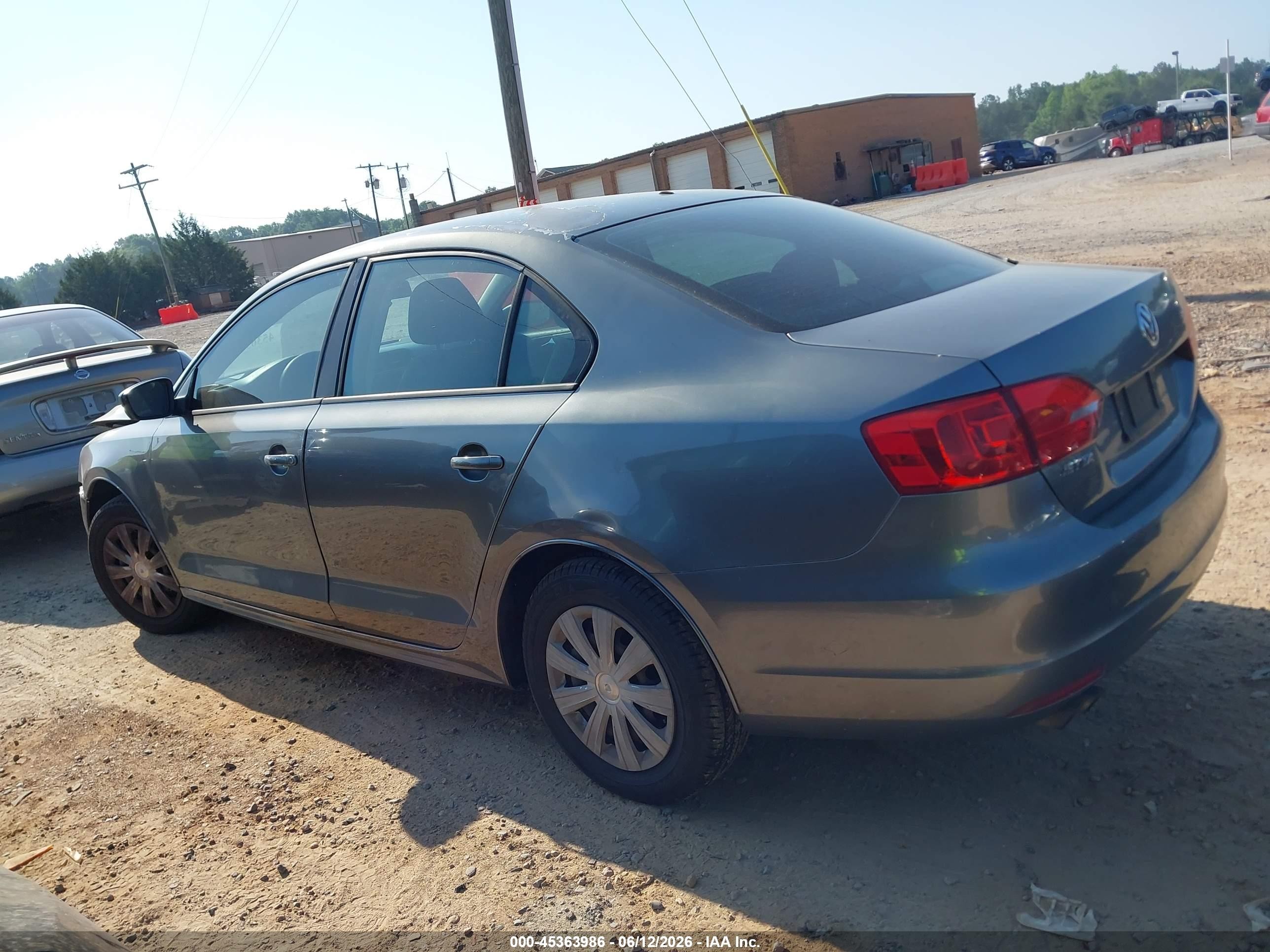 2011 Volkswagen Jetta 2.0l S Gray vin: 3VW2K7AJ0BM010107