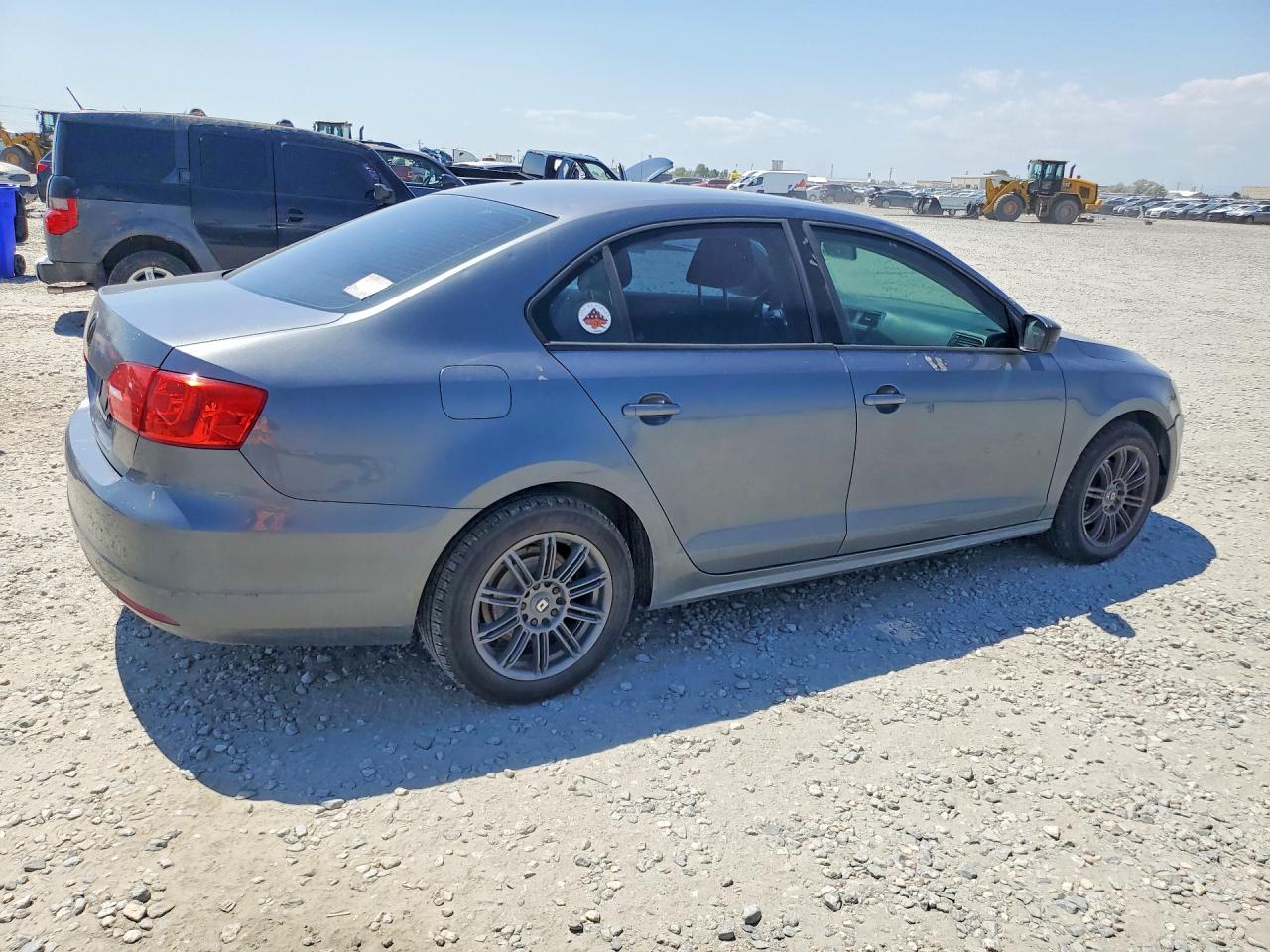 2011 Volkswagen Jetta Base Silver vin: 3VW2K7AJ0BM390341