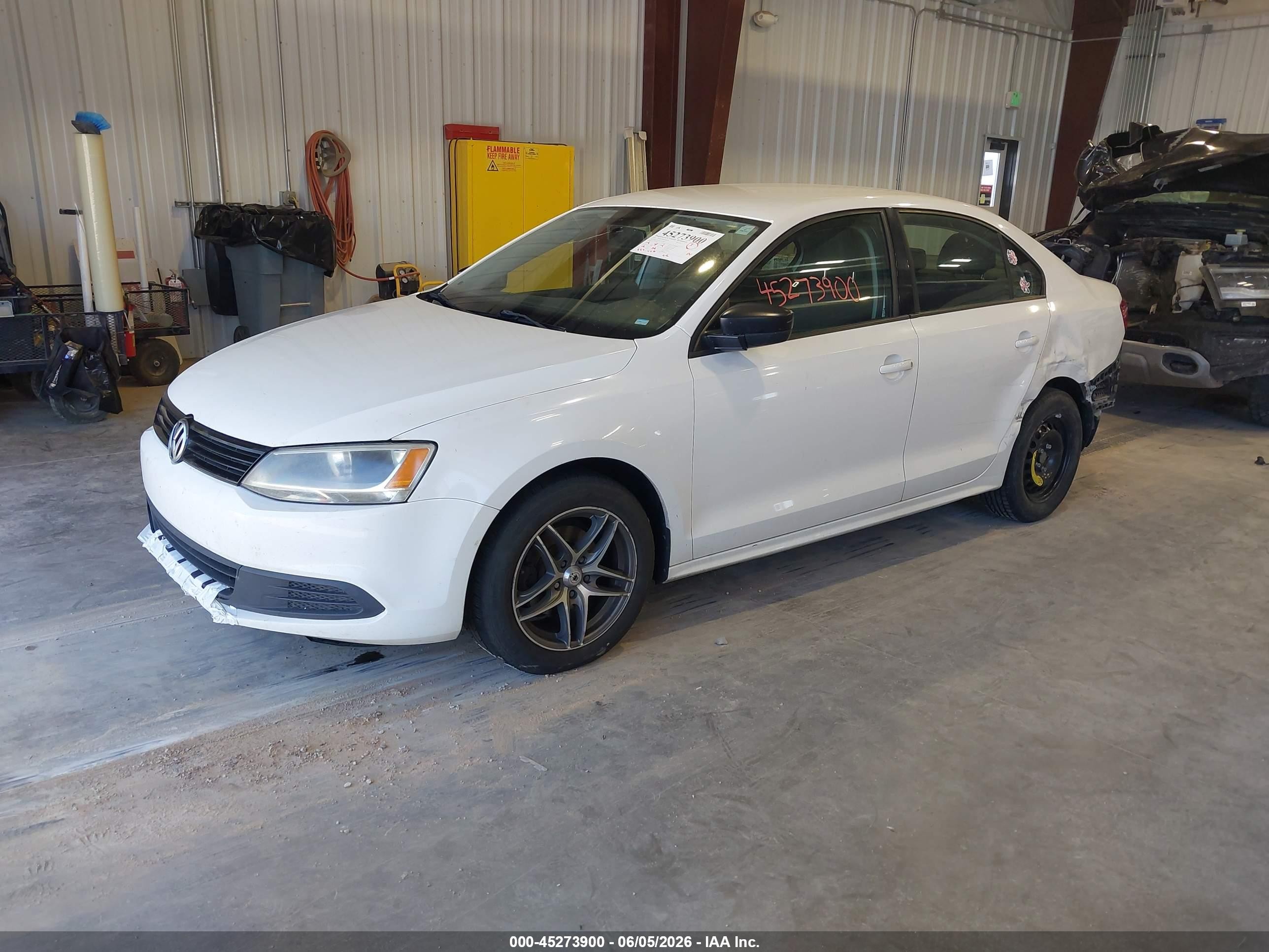 2012 Volkswagen Jetta 2.0l S White vin: 3VW2K7AJ0CM352660