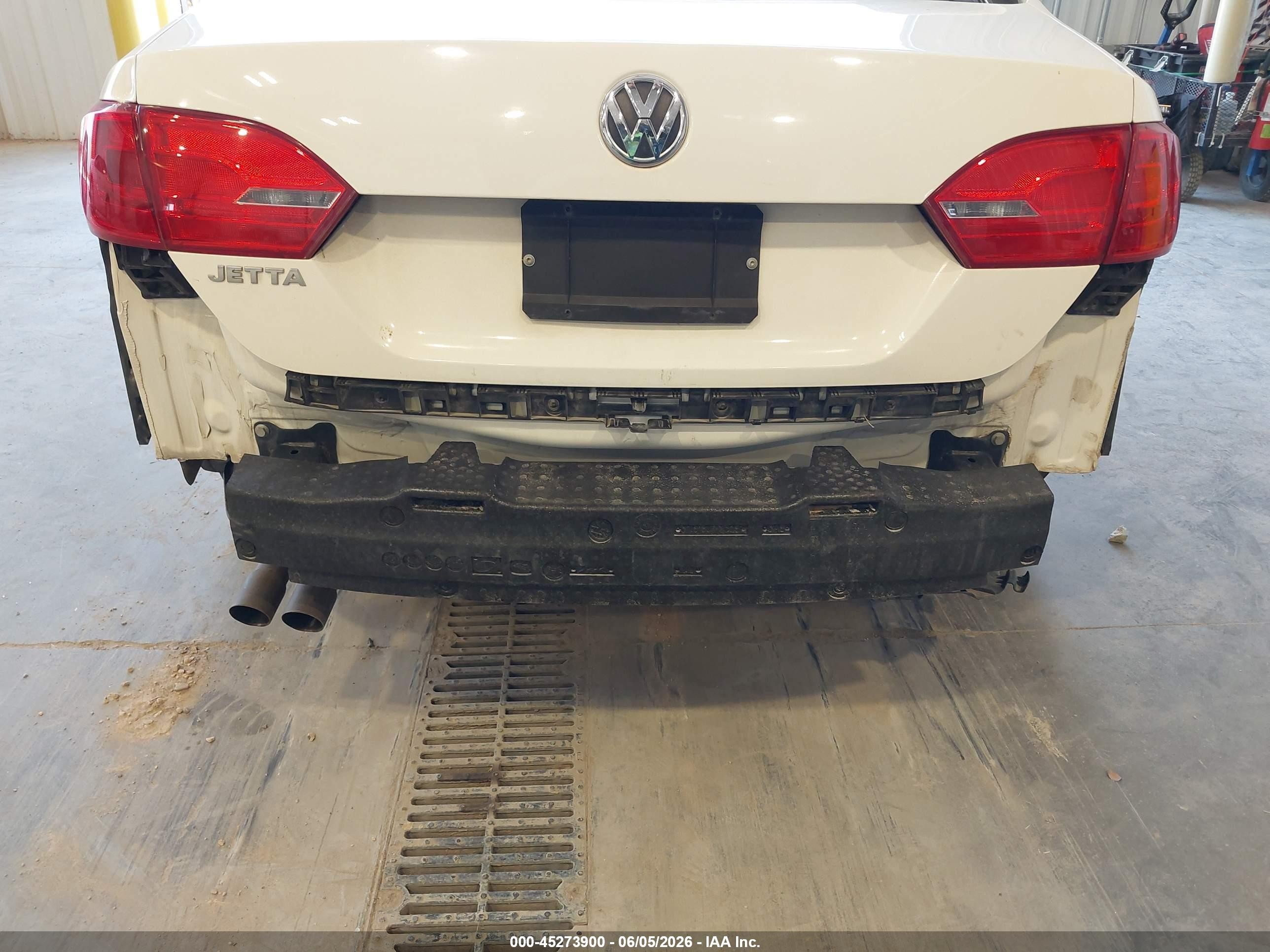 2012 Volkswagen Jetta 2.0l S White vin: 3VW2K7AJ0CM352660