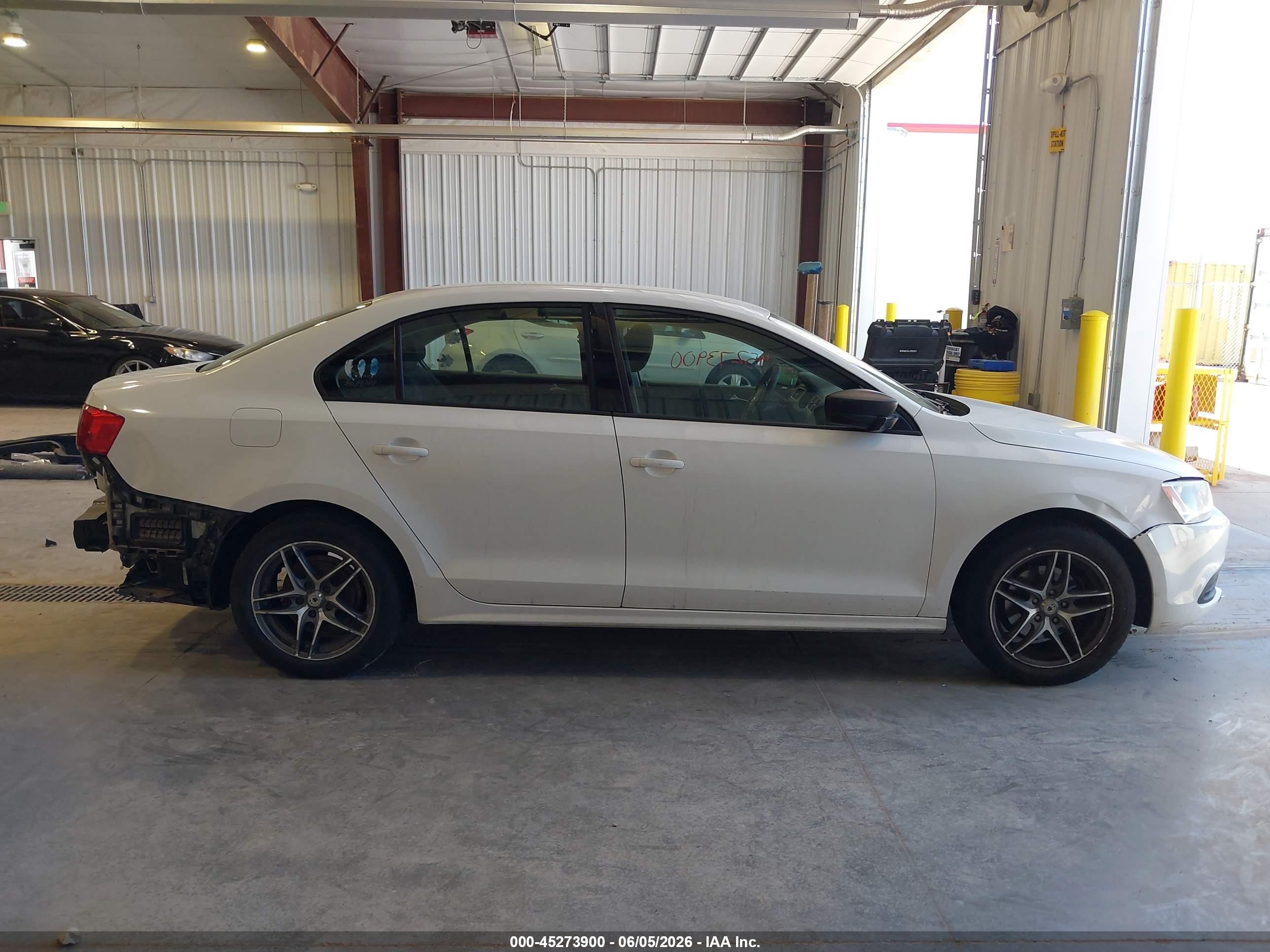 2012 Volkswagen Jetta 2.0l S White vin: 3VW2K7AJ0CM352660