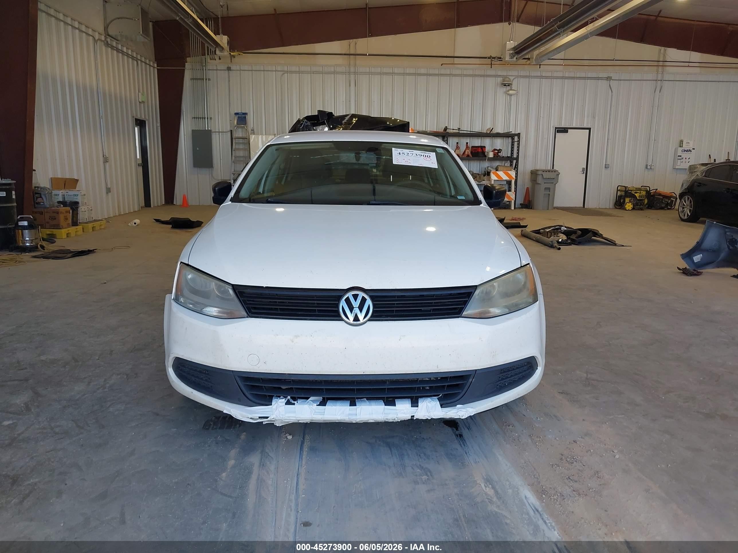 2012 Volkswagen Jetta 2.0l S White vin: 3VW2K7AJ0CM352660