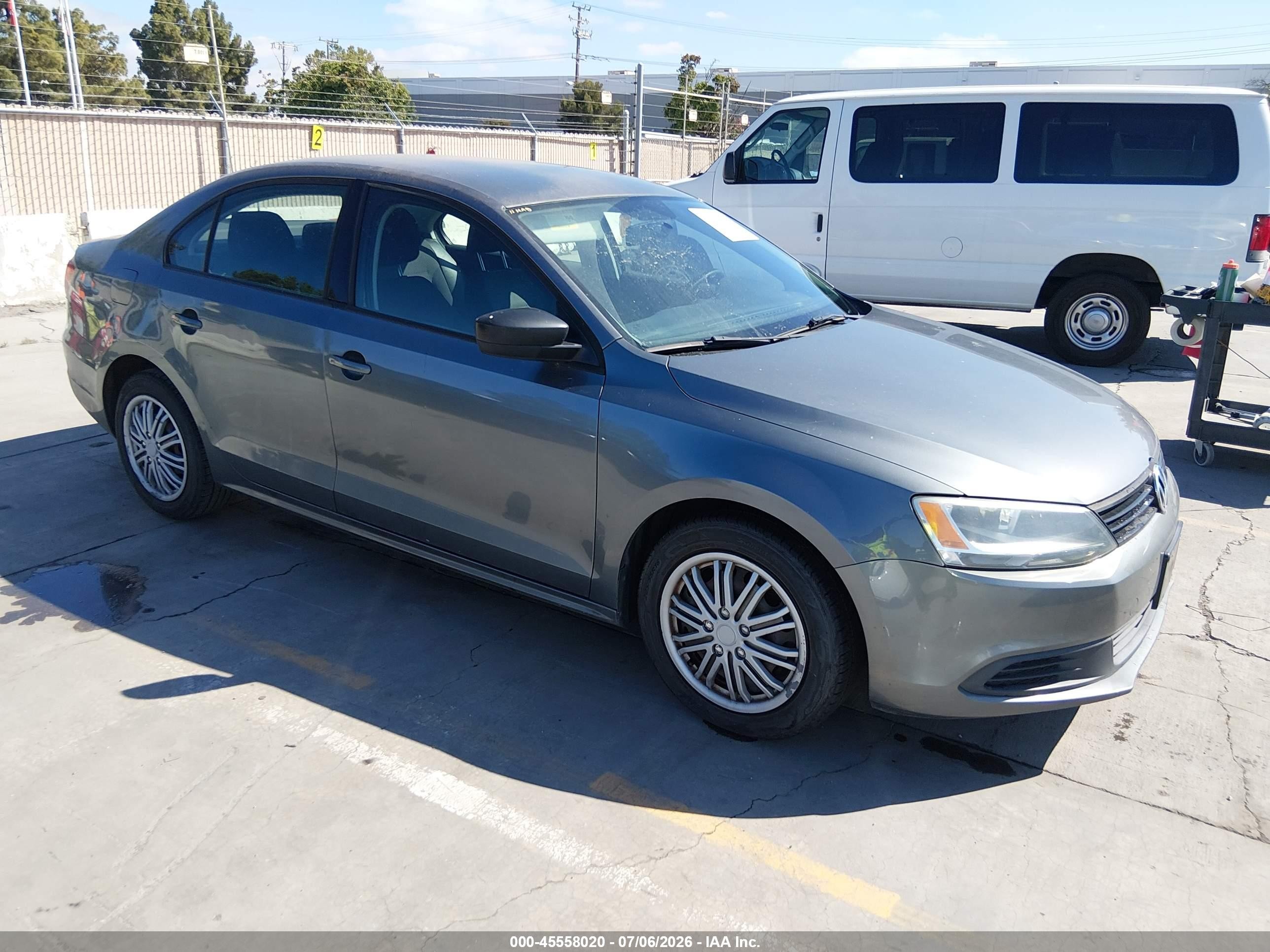 2012 Volkswagen Jetta 2.0l S Gray vin: 3VW2K7AJ0CM395234