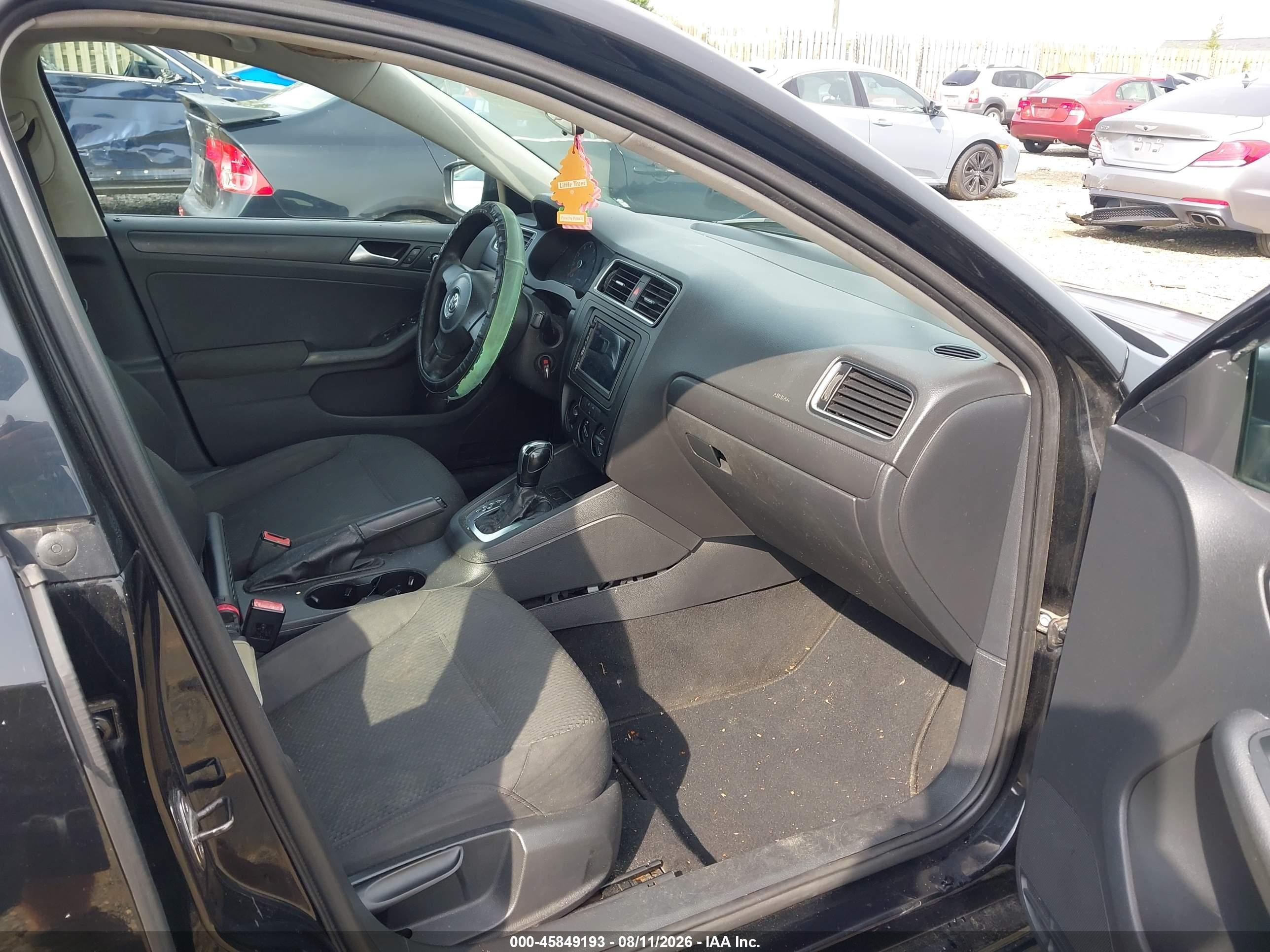 2012 Volkswagen Jetta 2.0l S Черный vin: 3VW2K7AJ0CM468103