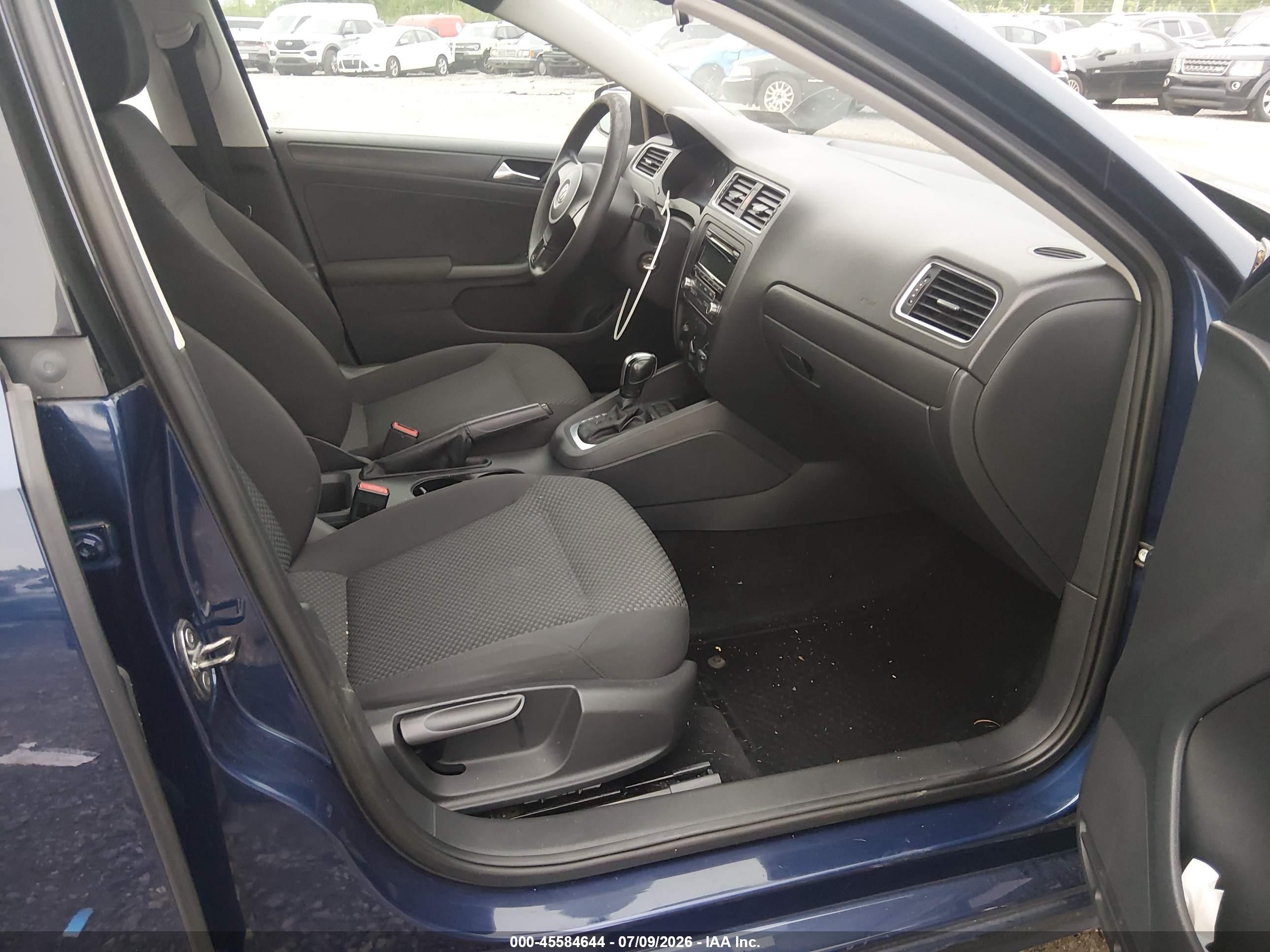 2012 Volkswagen Jetta 2.0l S Blue vin: 3VW2K7AJ0CM469753
