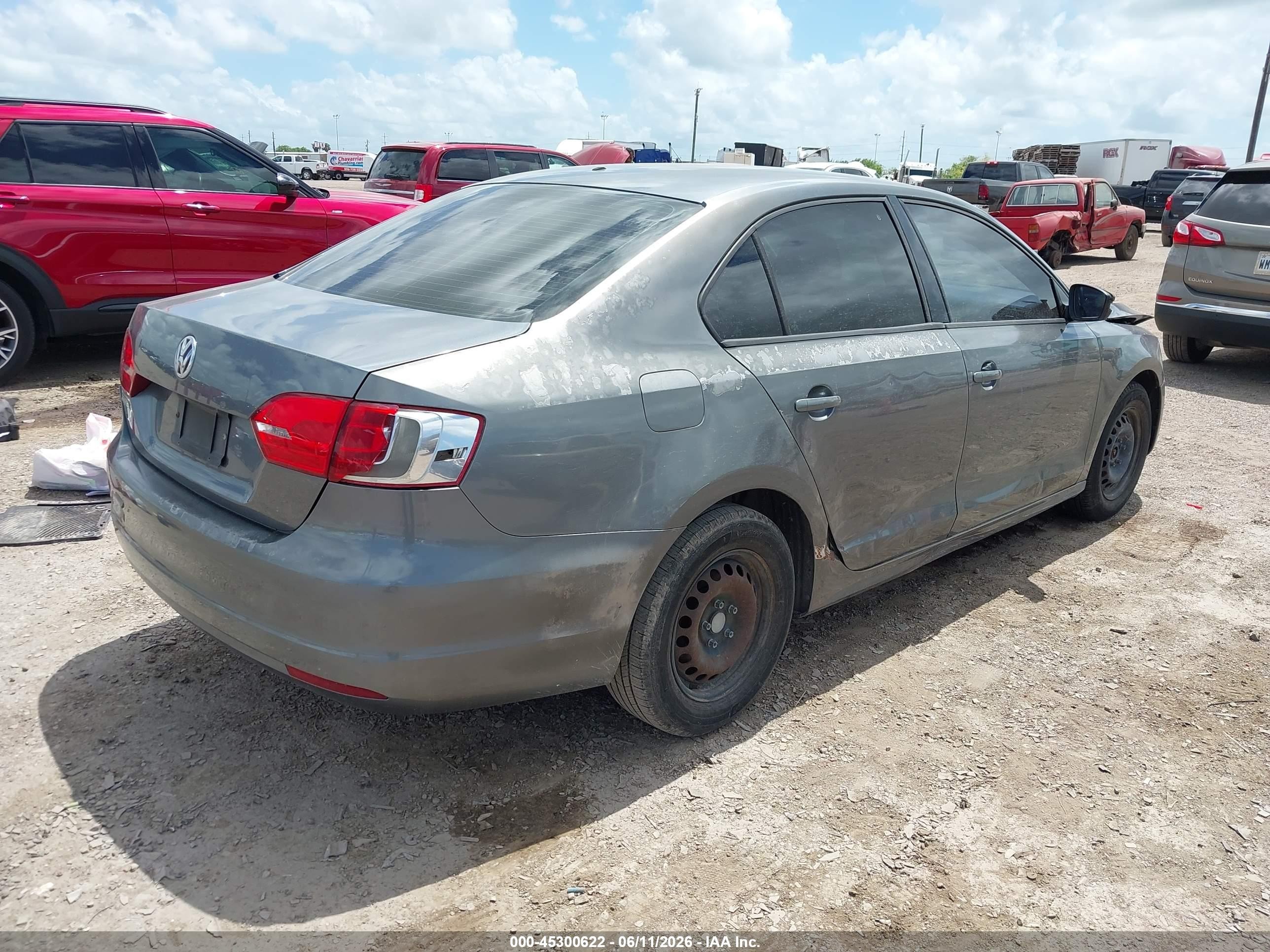 2013 Volkswagen Jetta 2.0l S Silver vin: 3VW2K7AJ0DM200332