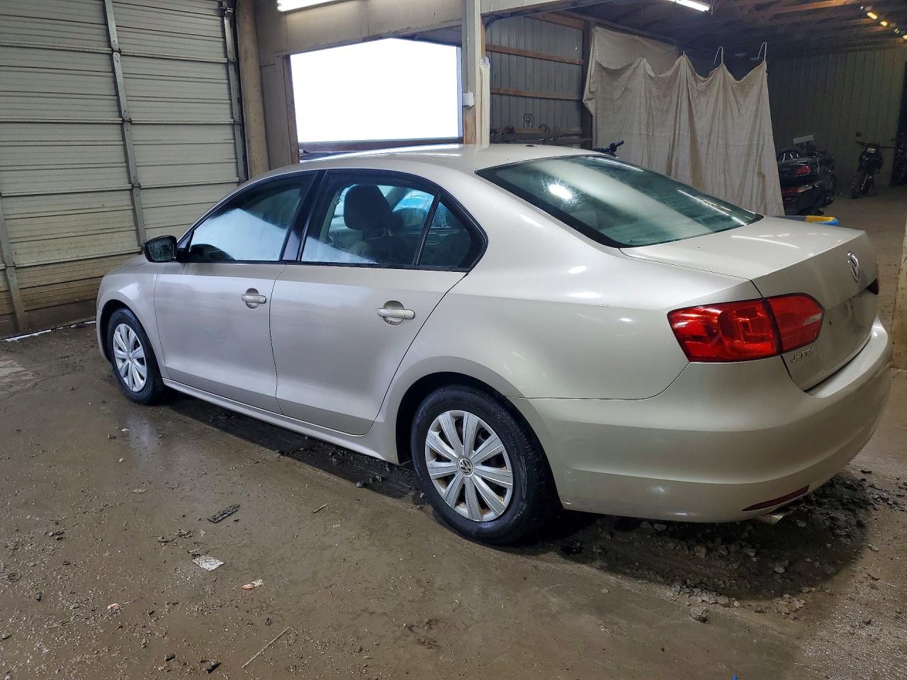2013 Volkswagen Jetta Base Beige vin: 3VW2K7AJ0DM228602