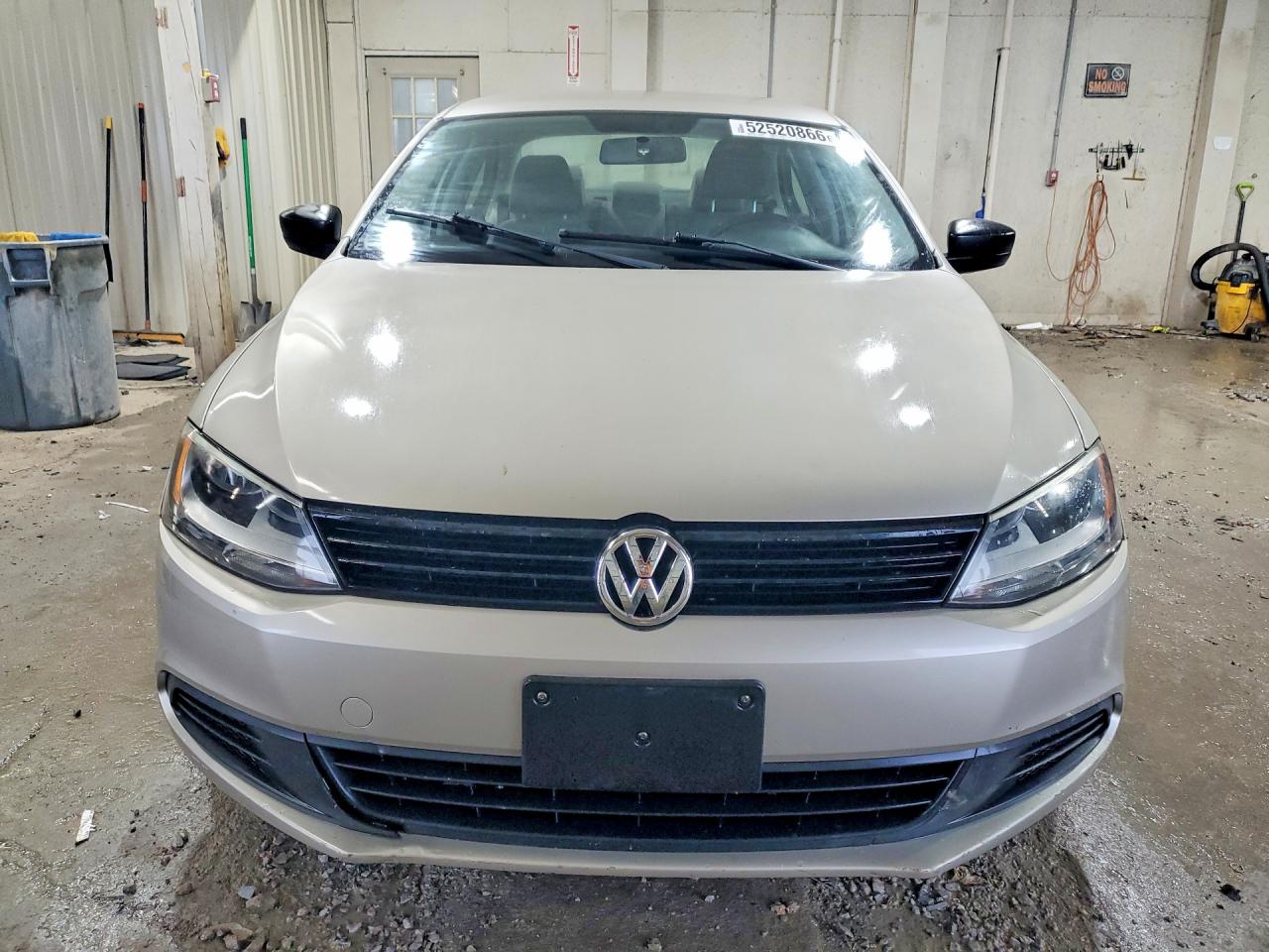 2013 Volkswagen Jetta Base Beige vin: 3VW2K7AJ0DM228602