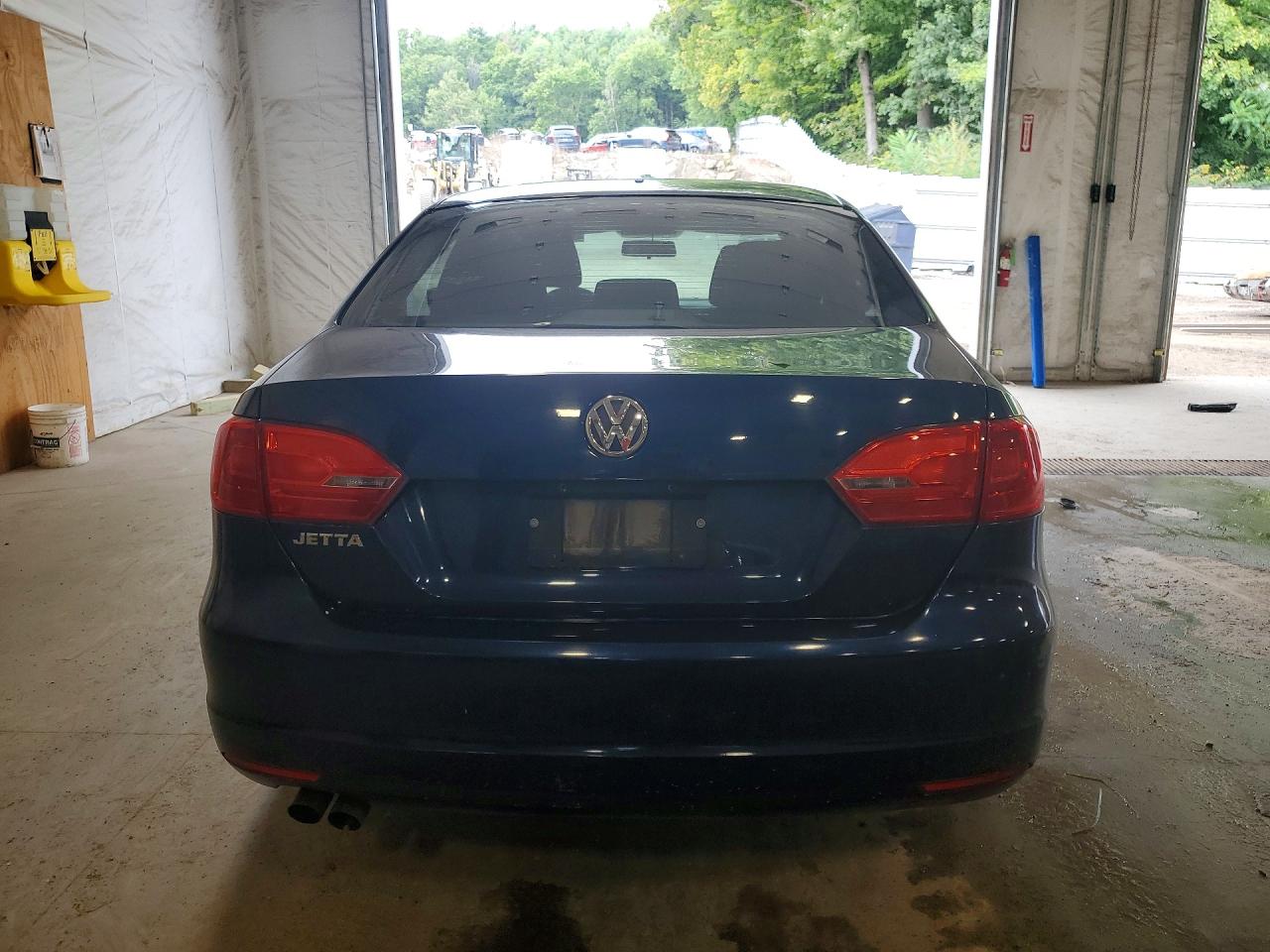 2013 Volkswagen Jetta Base Blue vin: 3VW2K7AJ0DM267643