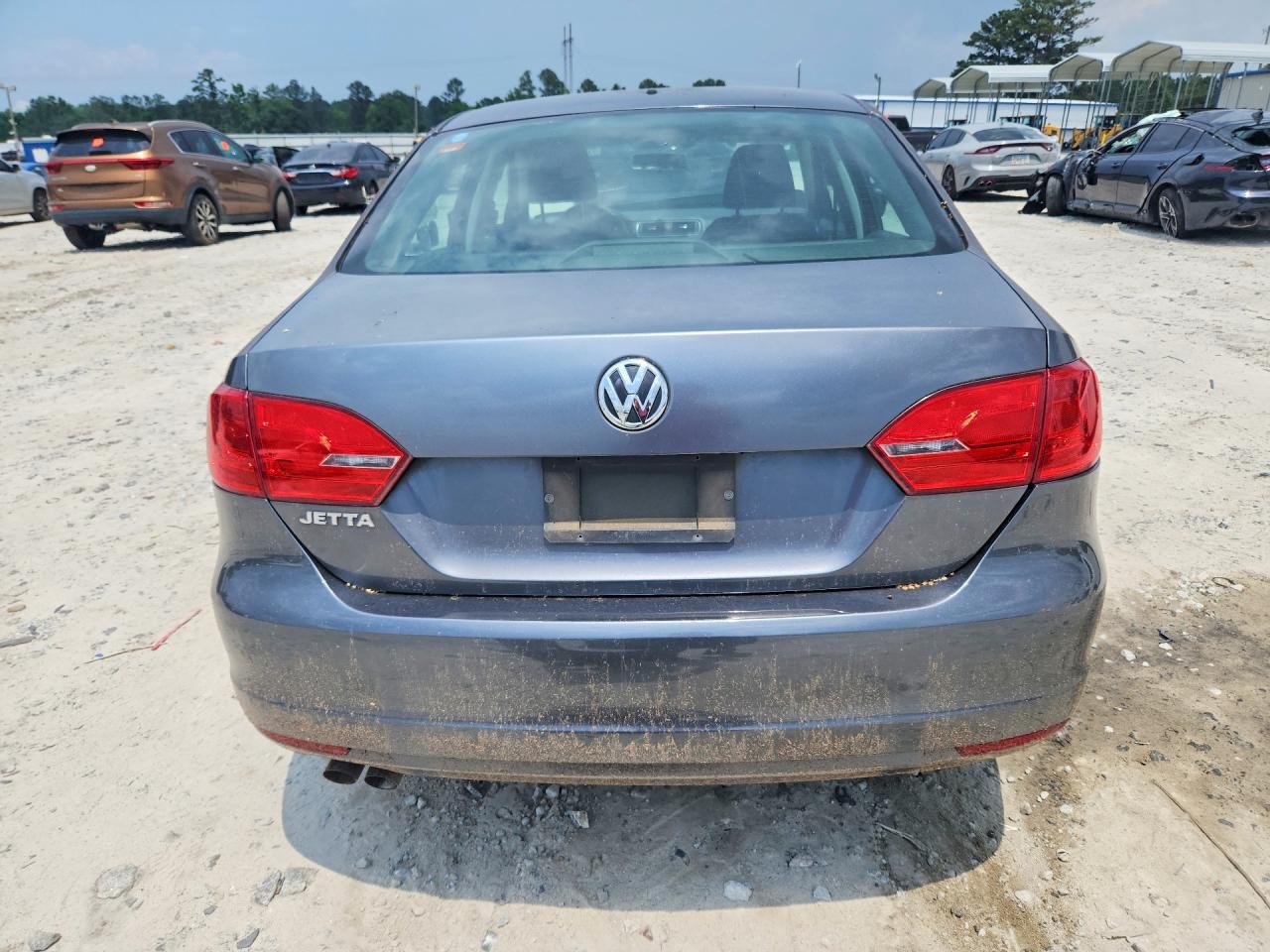 2013 Volkswagen Jetta S Silver vin: 3VW2K7AJ0DM352658