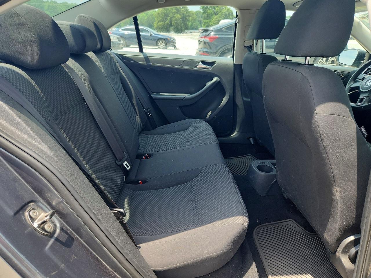 2013 Volkswagen Jetta S Silver vin: 3VW2K7AJ0DM352658