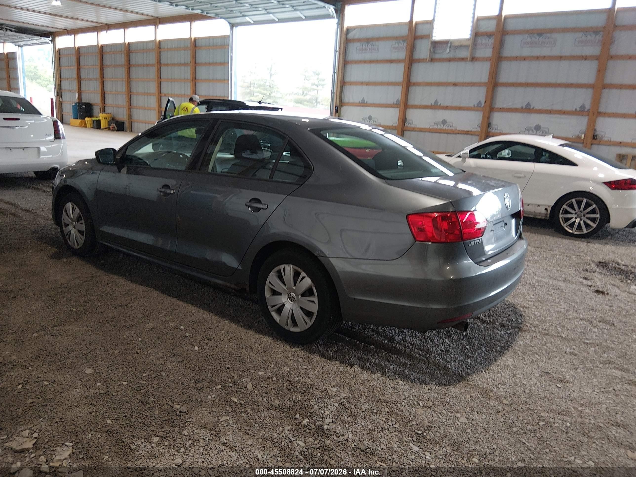 2013 Volkswagen Jetta 2.0l S Gray vin: 3VW2K7AJ0DM367144