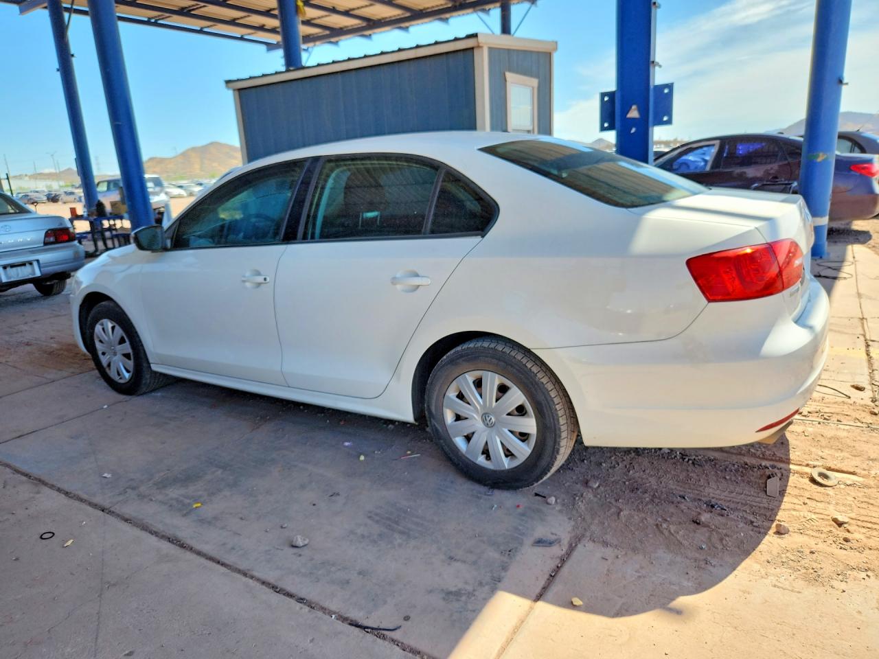 2013 Volkswagen Jetta Base White vin: 3VW2K7AJ0DM400871