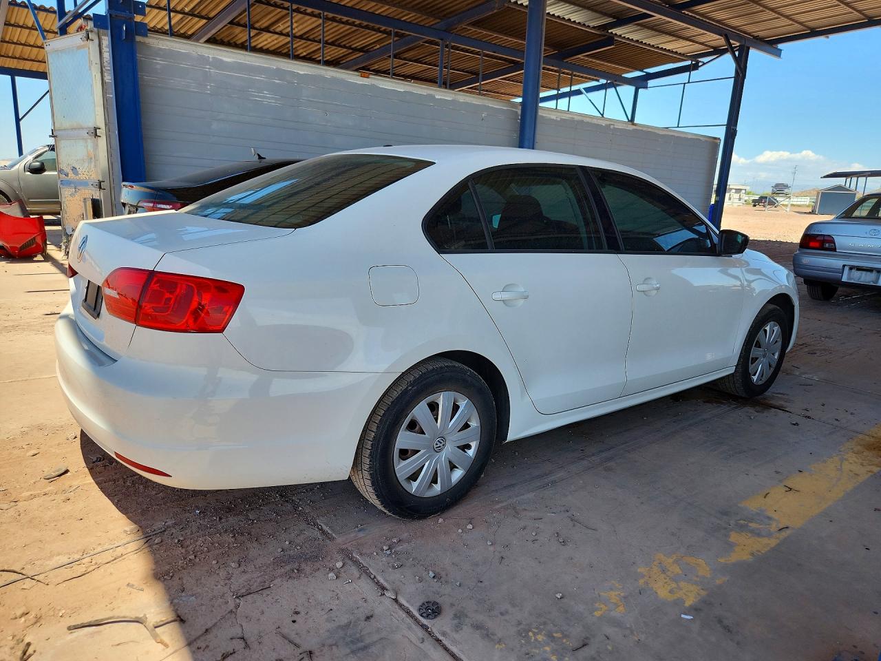 2013 Volkswagen Jetta Base White vin: 3VW2K7AJ0DM400871