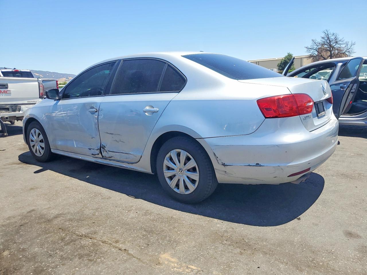 2013 Volkswagen Jetta Base Silver vin: 3VW2K7AJ0DM401681