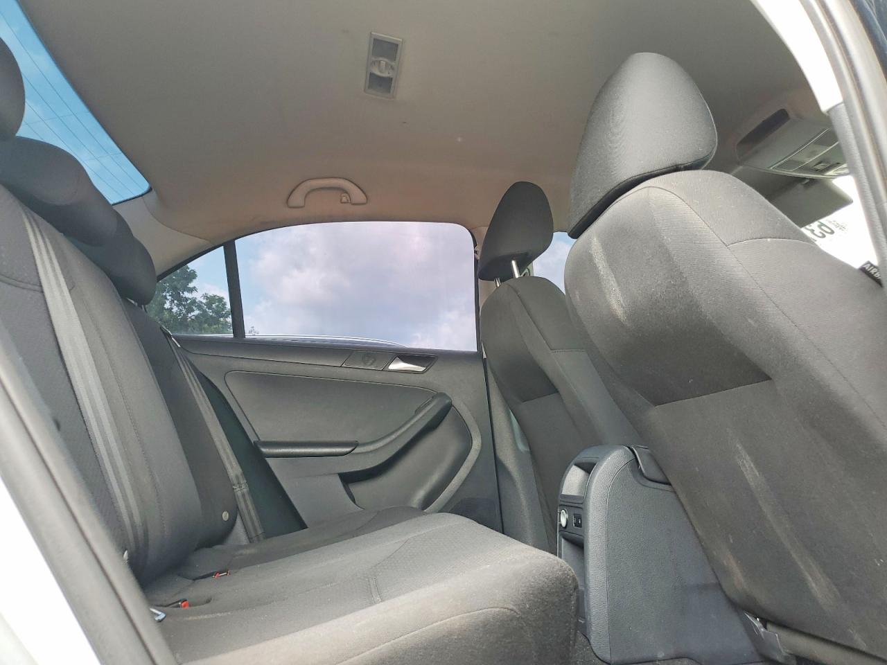 2013 Volkswagen Jetta Base Silver vin: 3VW2K7AJ0DM403799