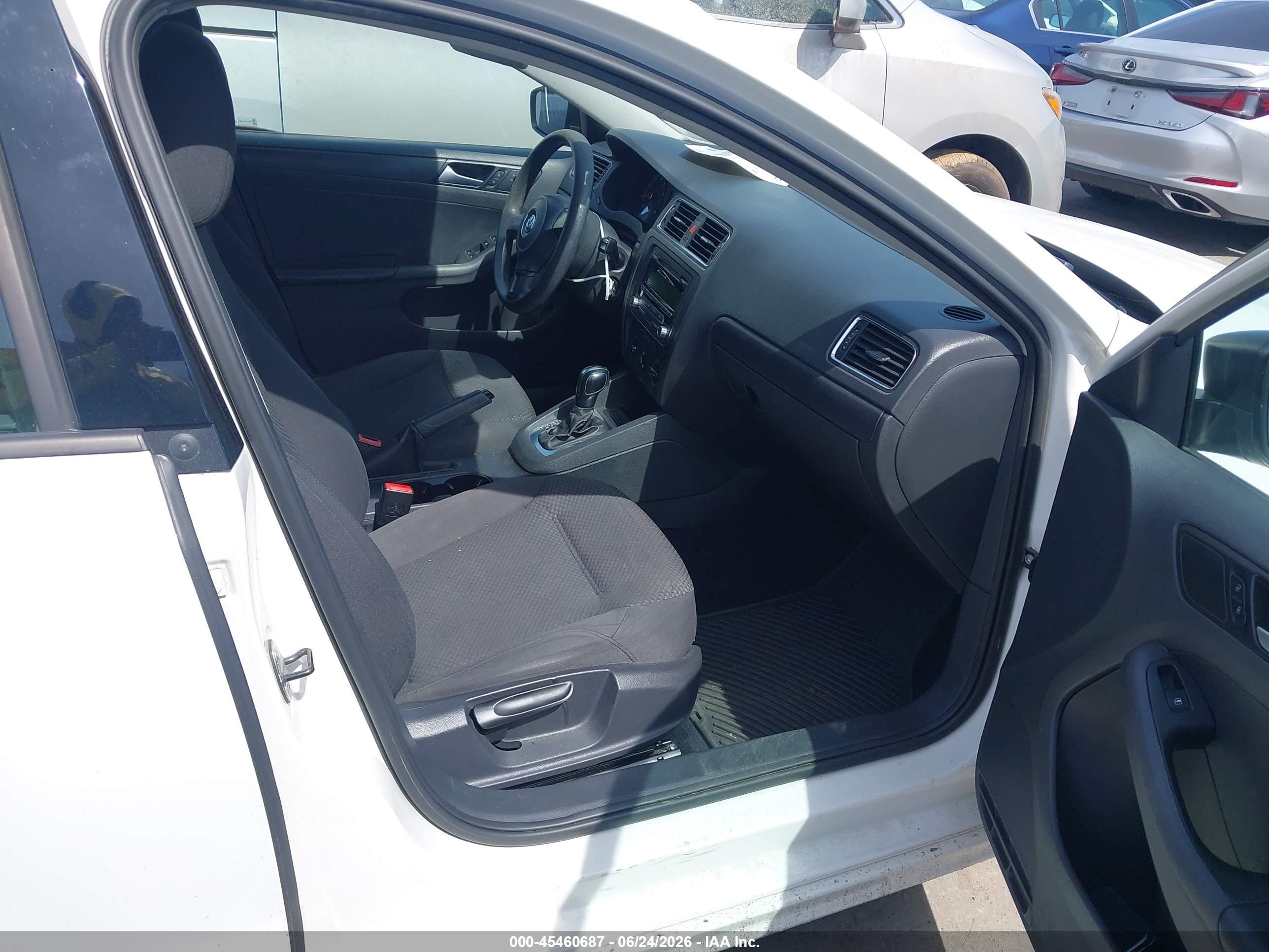 2014 Volkswagen Jetta 2.0l S White vin: 3VW2K7AJ0EM216242