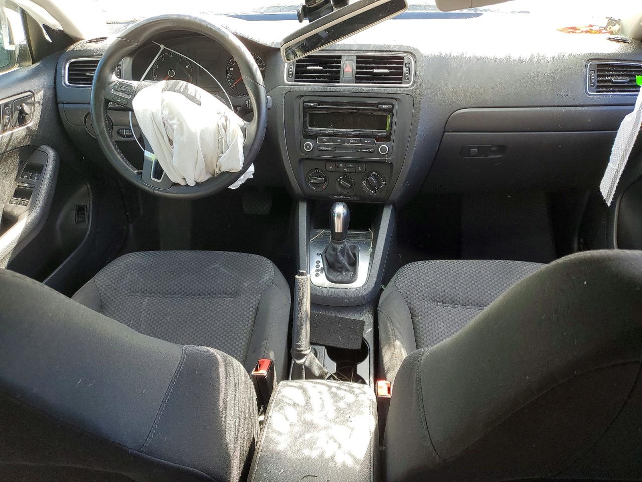 2014 Volkswagen Jetta Base White vin: 3VW2K7AJ0EM229038