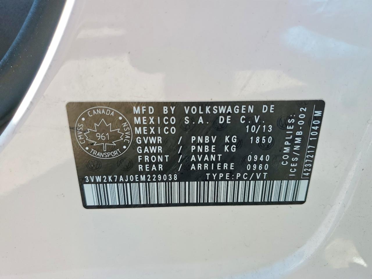 2014 Volkswagen Jetta Base White vin: 3VW2K7AJ0EM229038