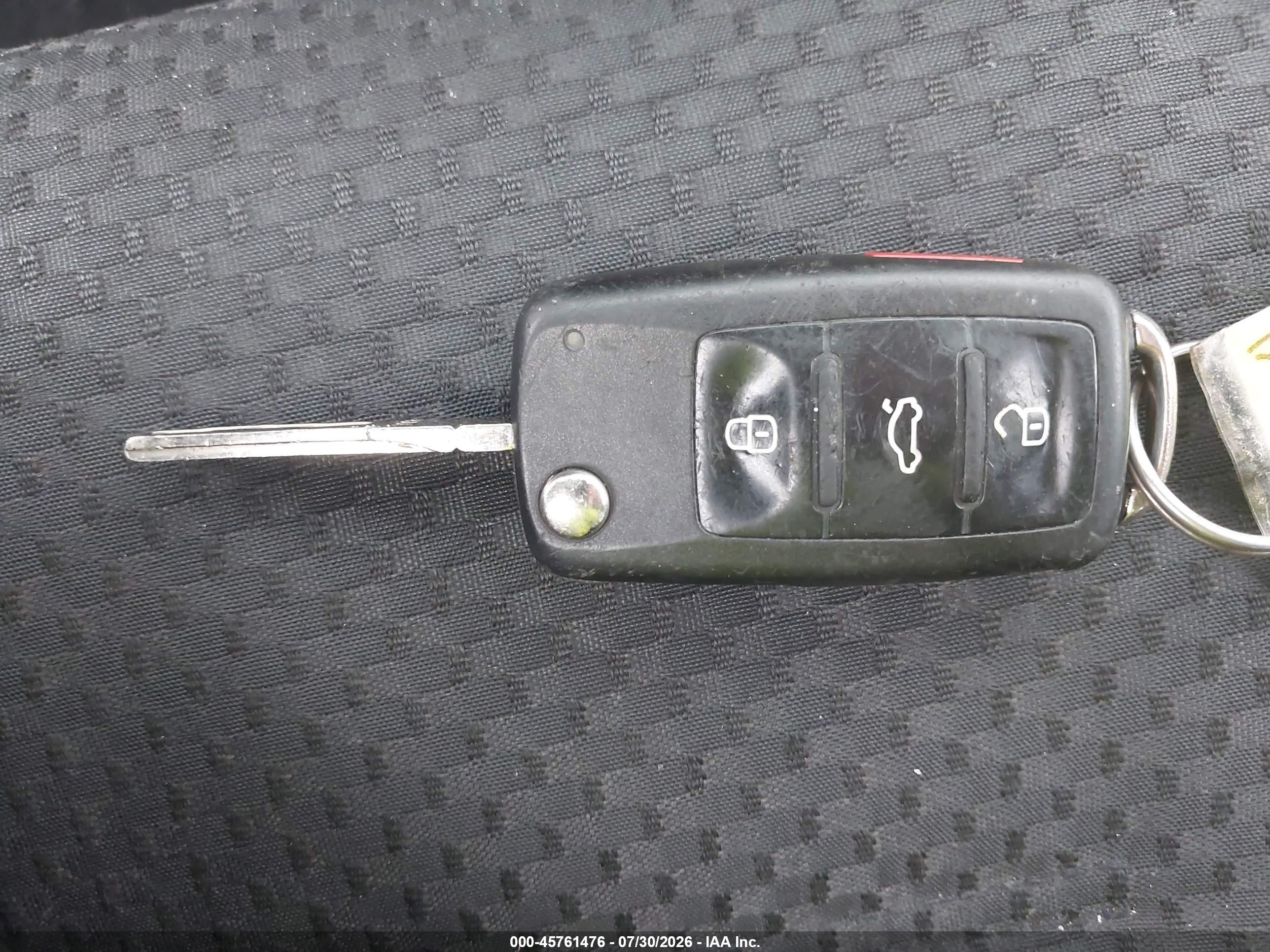 2014 Volkswagen Jetta 2.0l S Серебряный vin: 3VW2K7AJ0EM231677