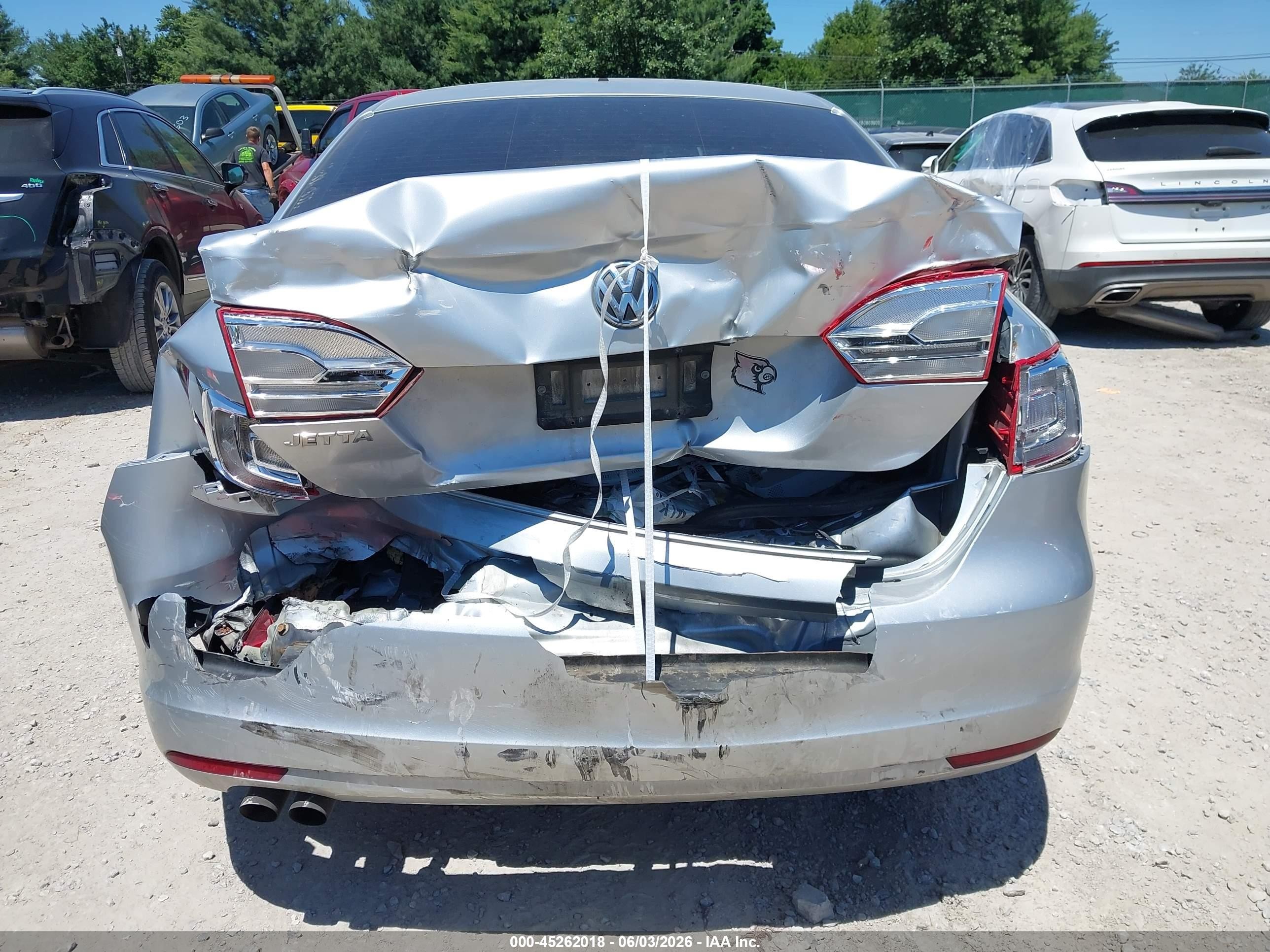 2014 Volkswagen Jetta 2.0l S Silver vin: 3VW2K7AJ0EM288977