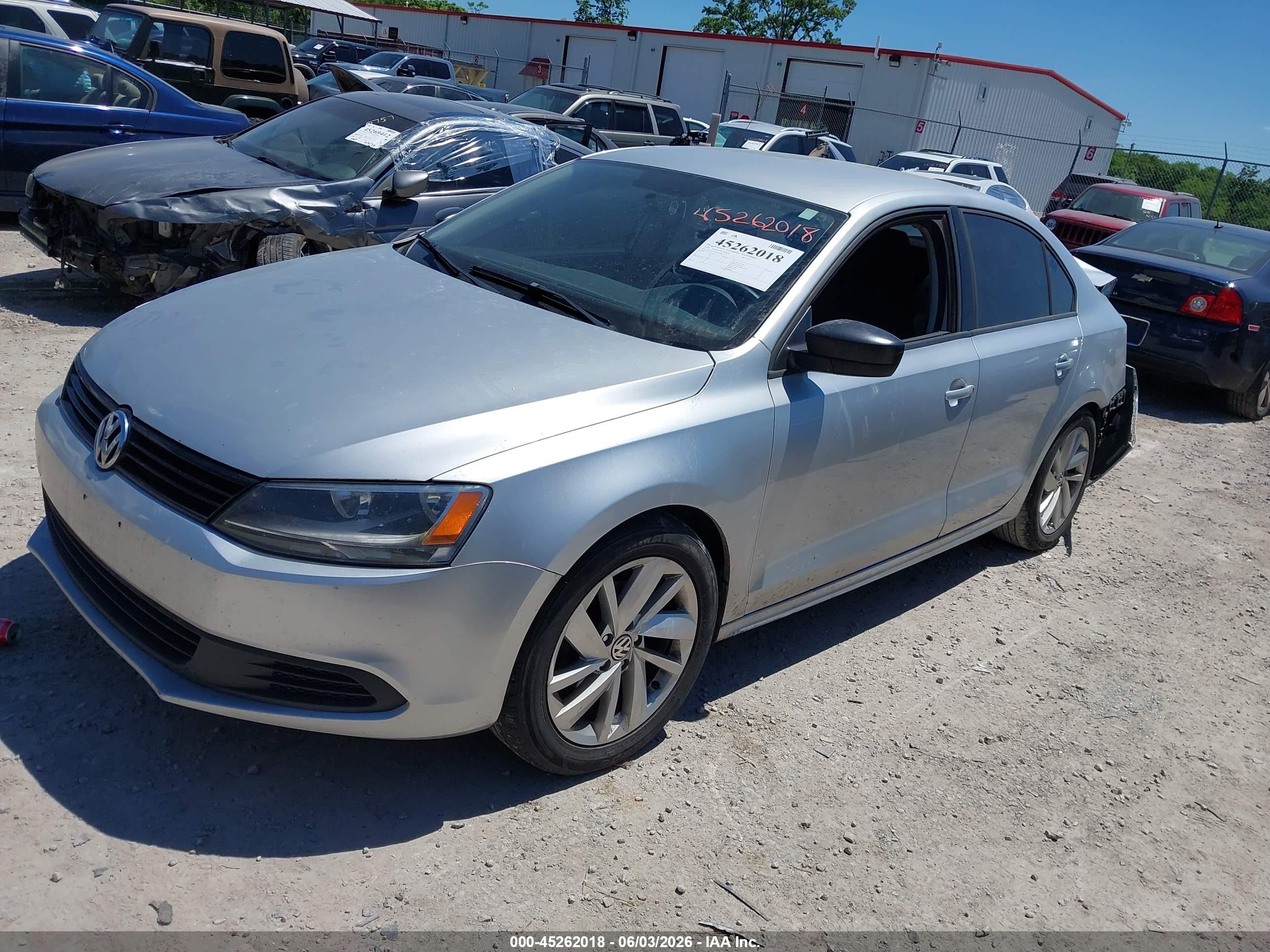 2014 Volkswagen Jetta 2.0l S Silver vin: 3VW2K7AJ0EM288977