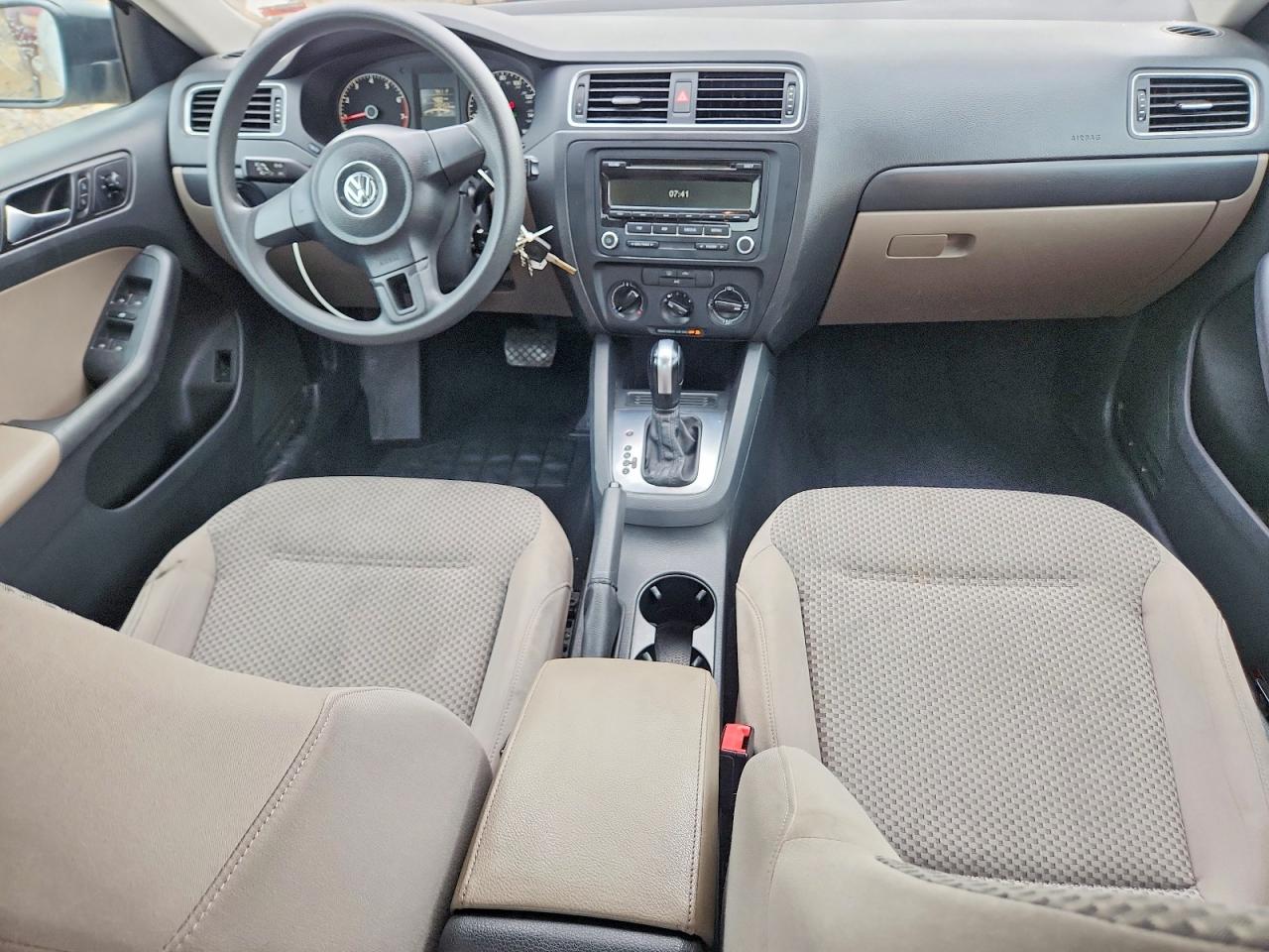 2014 Volkswagen Jetta Base Tan vin: 3VW2K7AJ0EM316695