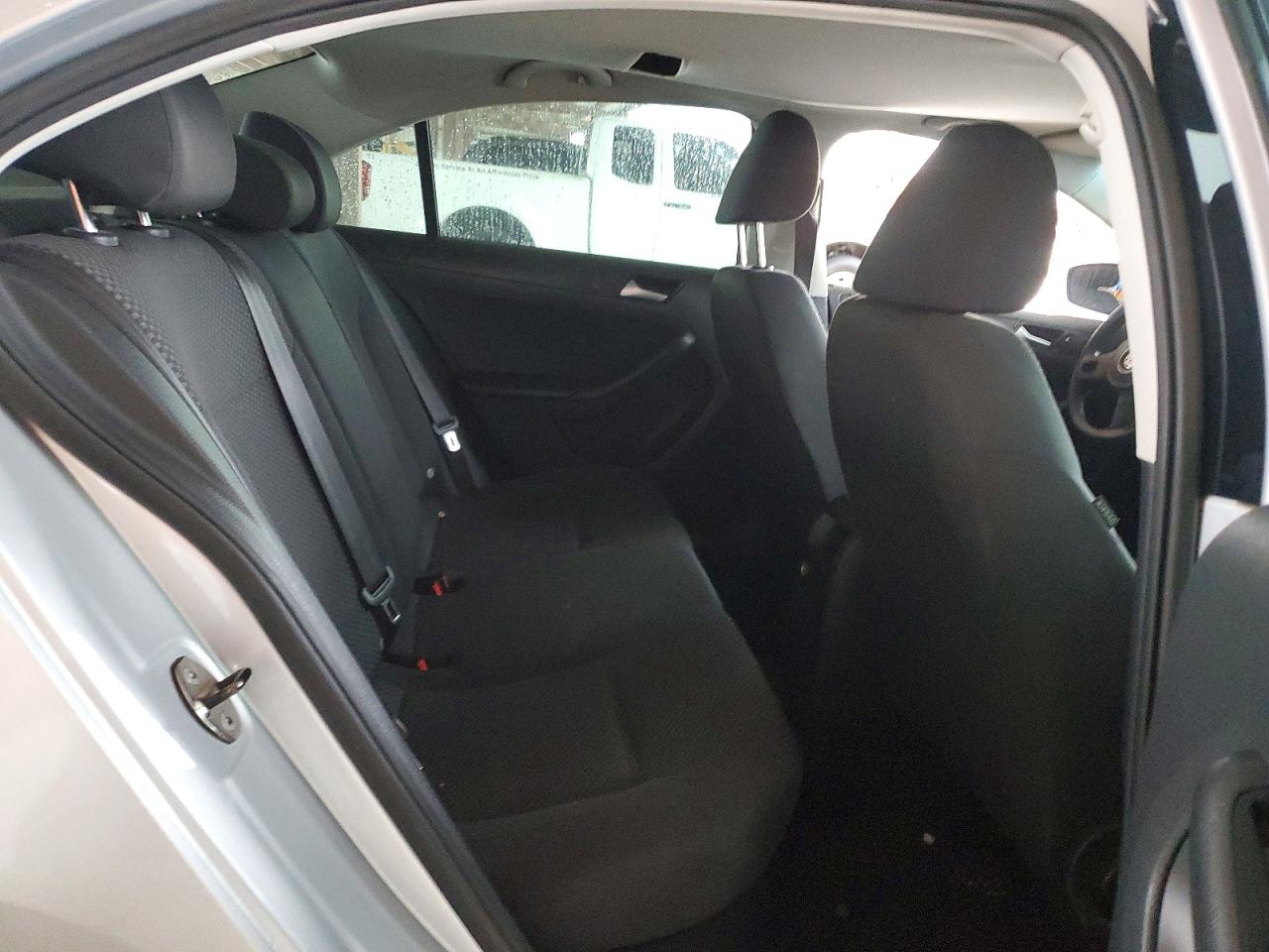 2014 Volkswagen Jetta Base Серебряный vin: 3VW2K7AJ0EM357991