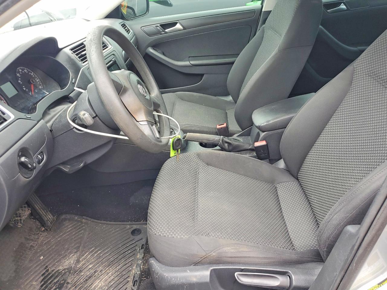 2014 Volkswagen Jetta Base Серебряный vin: 3VW2K7AJ0EM357991
