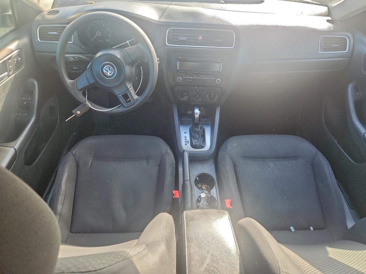 2014 Volkswagen Jetta Base White vin: 3VW2K7AJ0EM429658