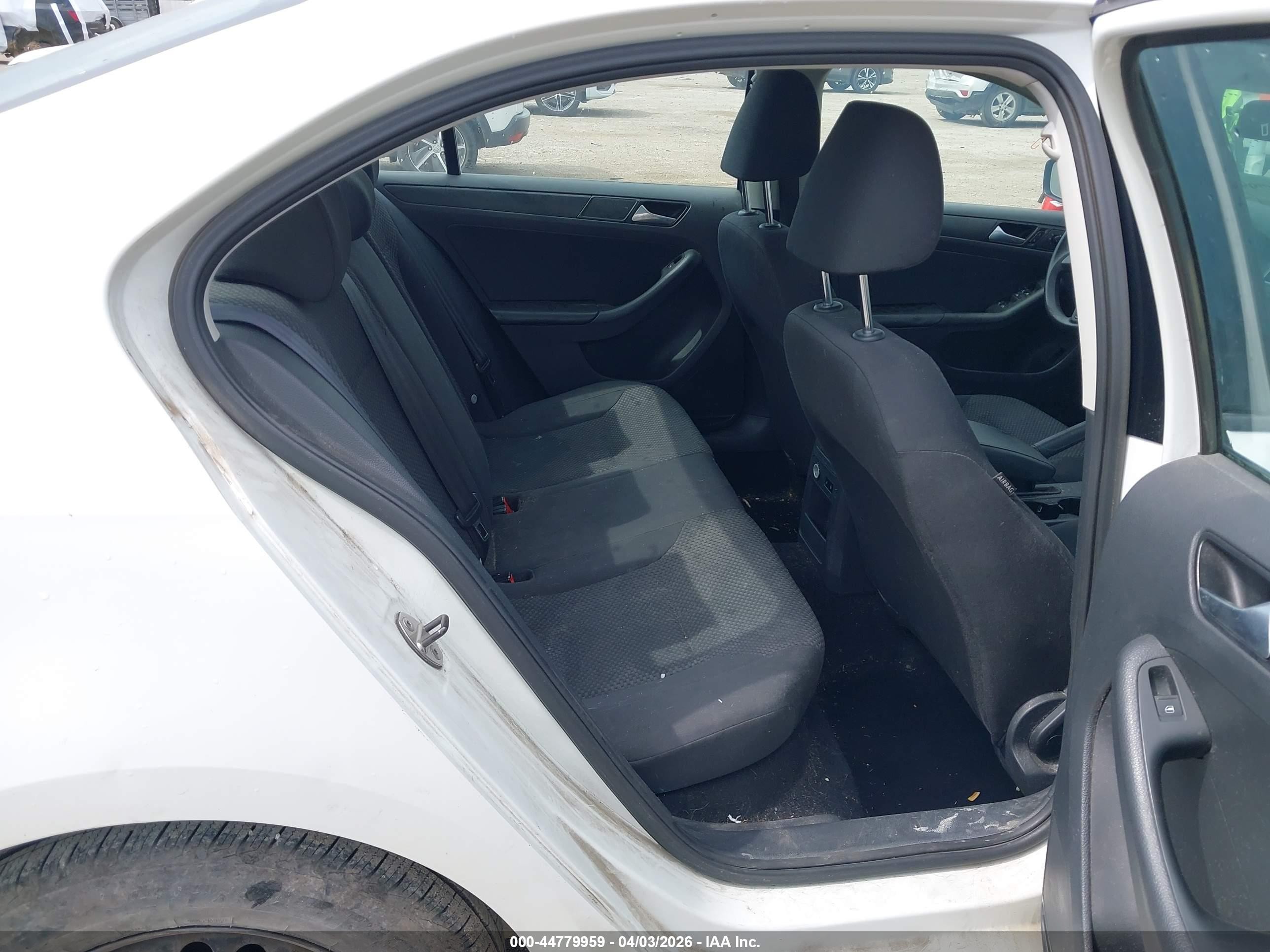 2014 Volkswagen Jetta 2.0l S White vin: 3VW2K7AJ0EM436559