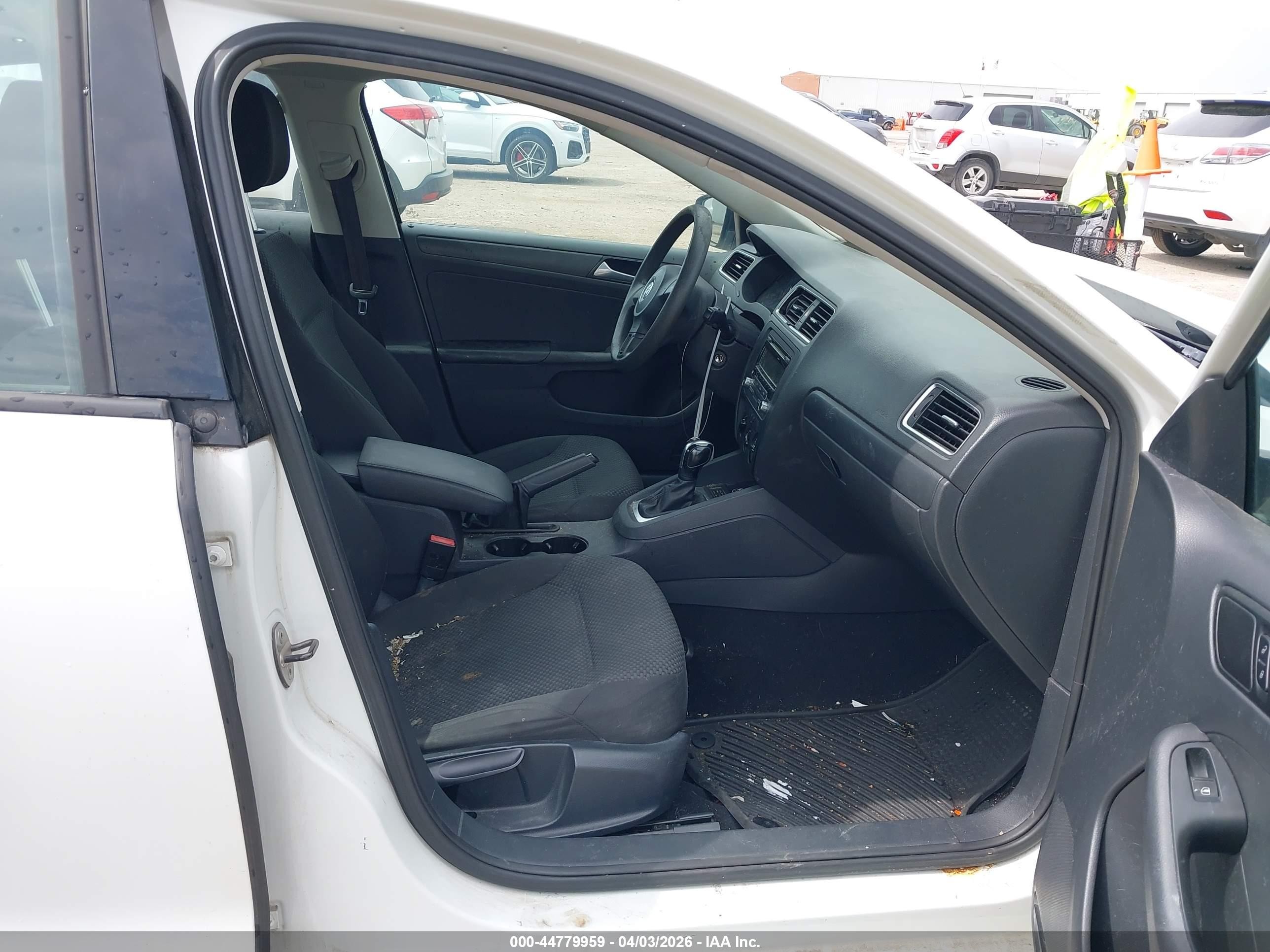 2014 Volkswagen Jetta 2.0l S White vin: 3VW2K7AJ0EM436559