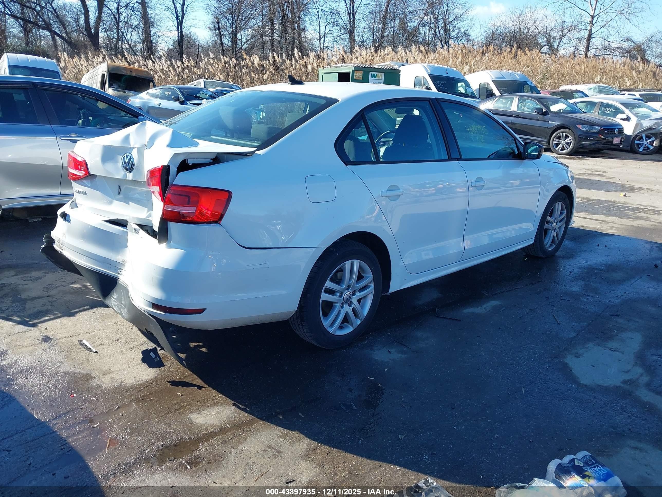 2015 Volkswagen Jetta 2.0l S White vin: 3VW2K7AJ0FM224472