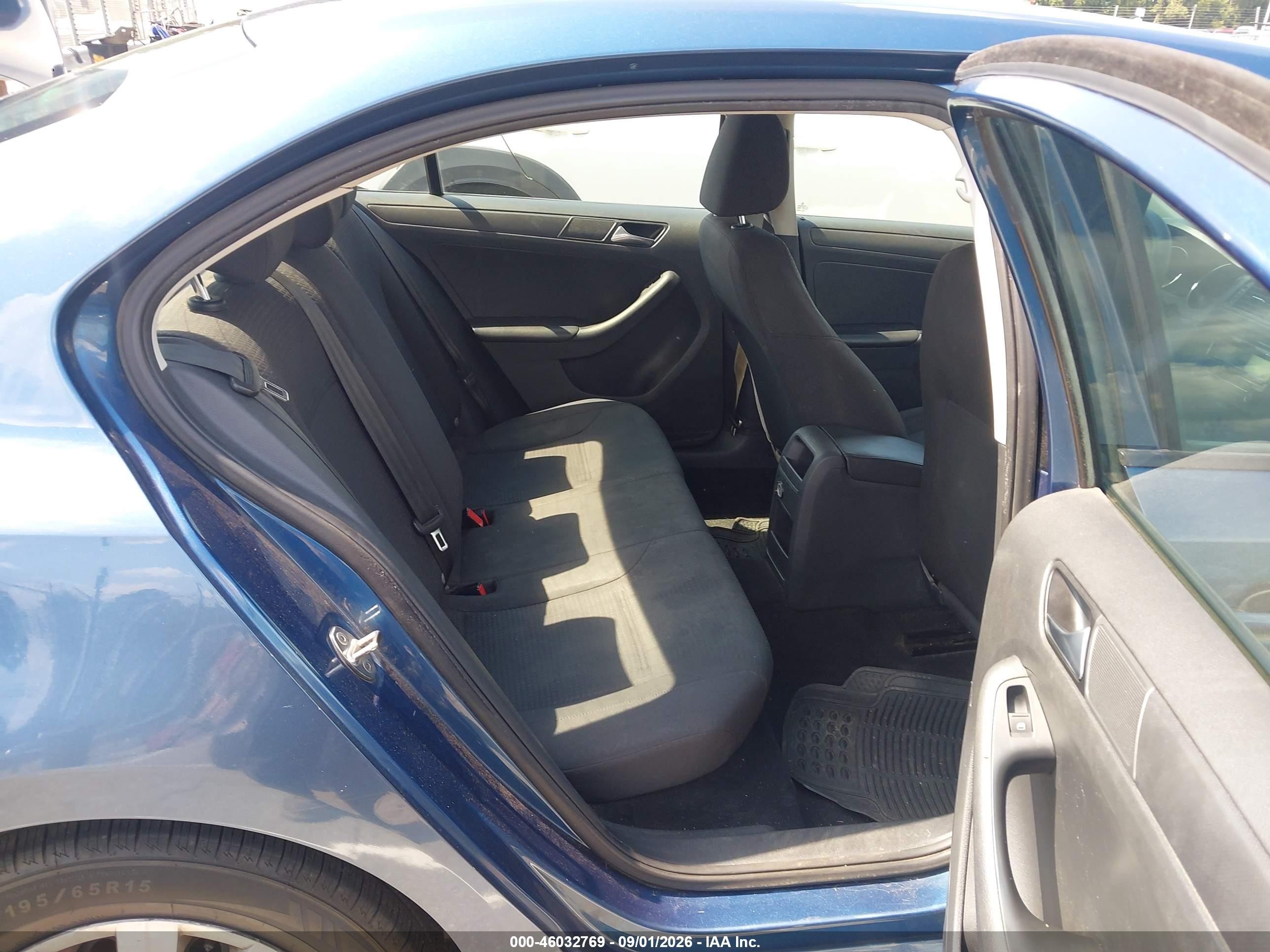 2015 Volkswagen Jetta 2.0l S Blue vin: 3VW2K7AJ0FM315533