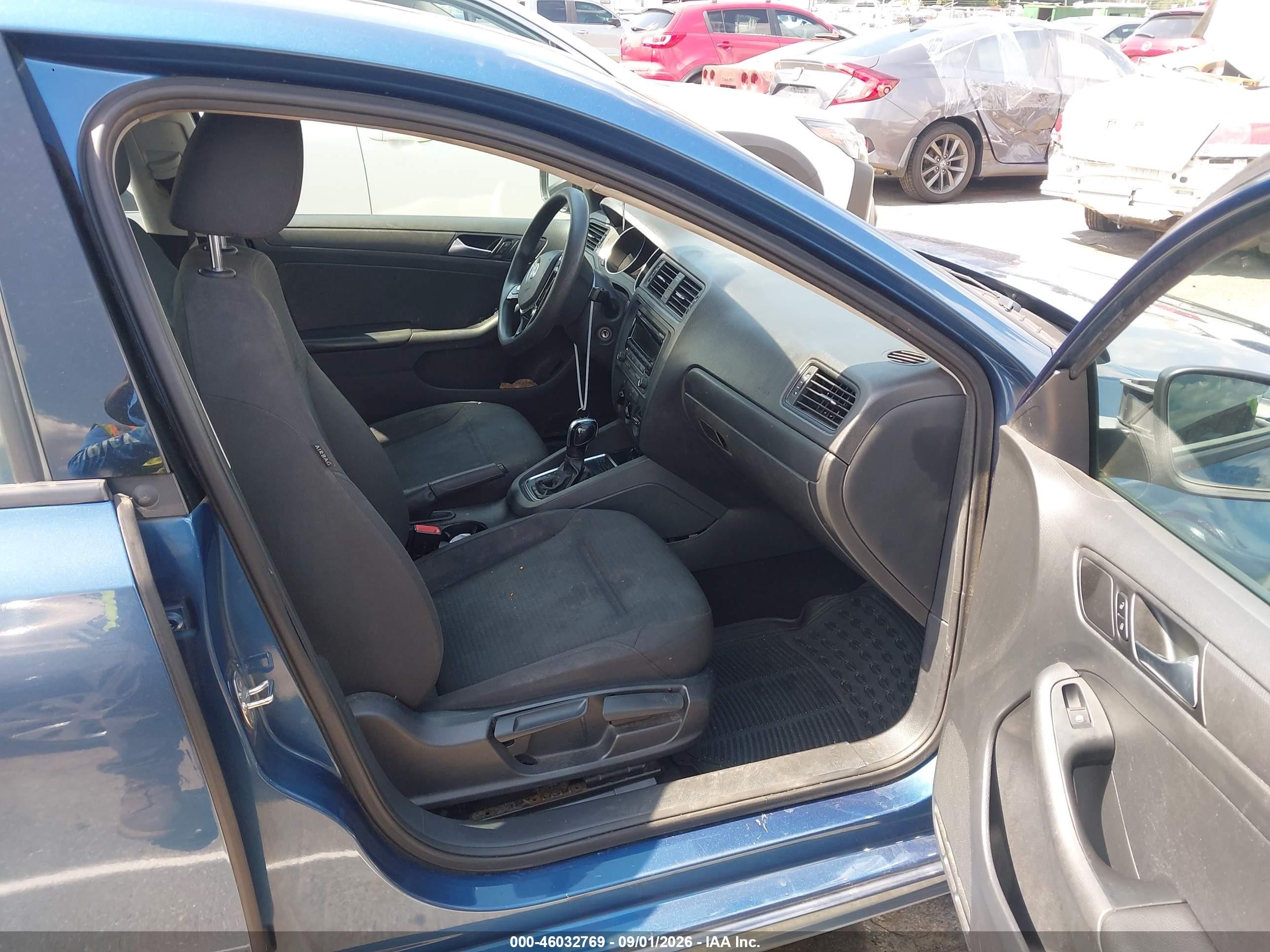 2015 Volkswagen Jetta 2.0l S Blue vin: 3VW2K7AJ0FM315533