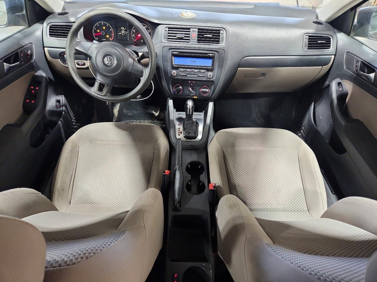 2011 Volkswagen Jetta Base Коричневый vin: 3VW2K7AJ1BM068792