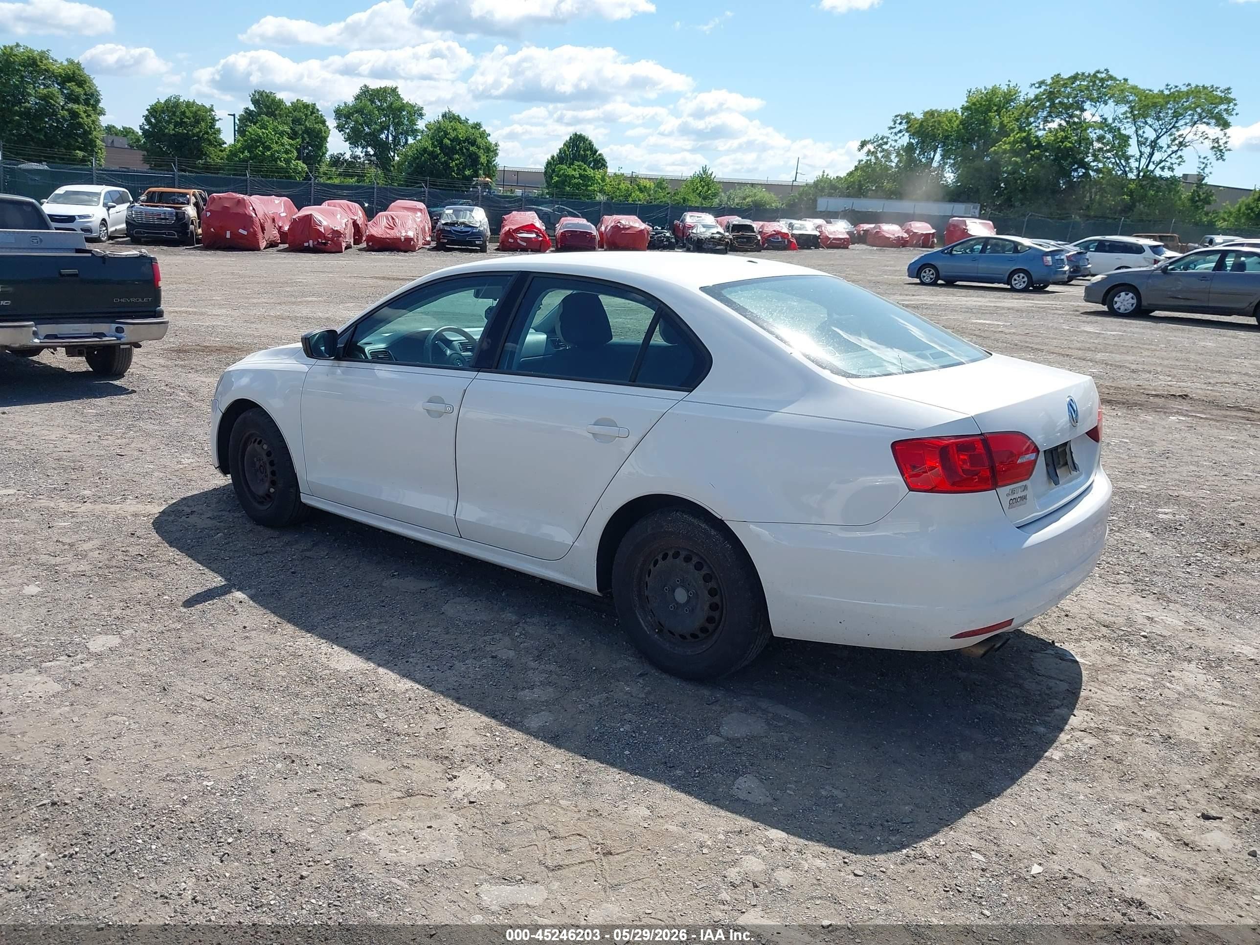 2011 Volkswagen Jetta 2.0l Base/2.0l S Белый vin: 3VW2K7AJ1BM390669